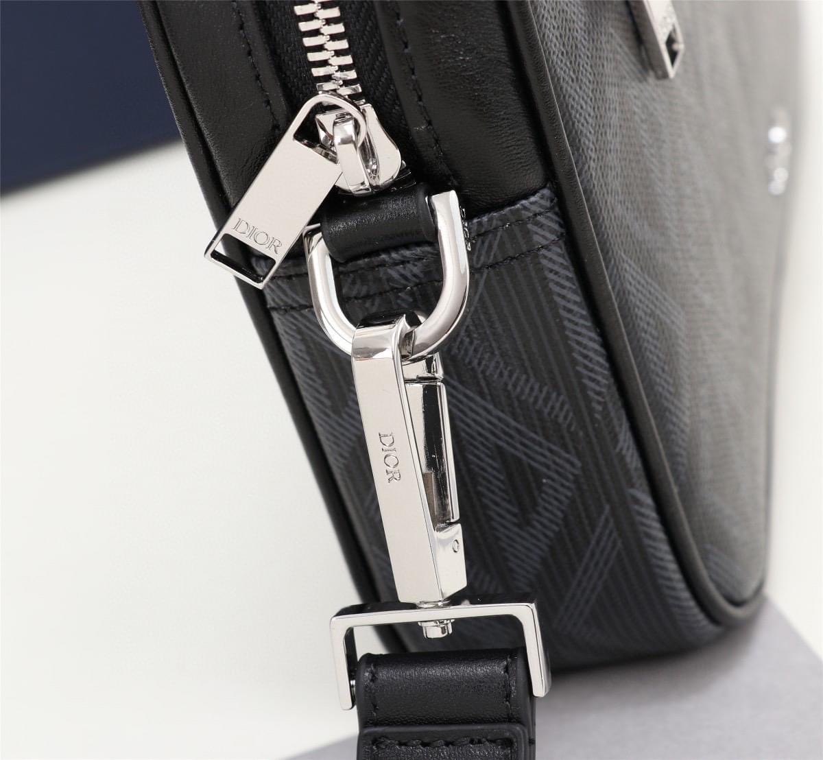 Clutch nam Dior TOILETRY BAG Black CD Diamond Canvas_thumbnail_3