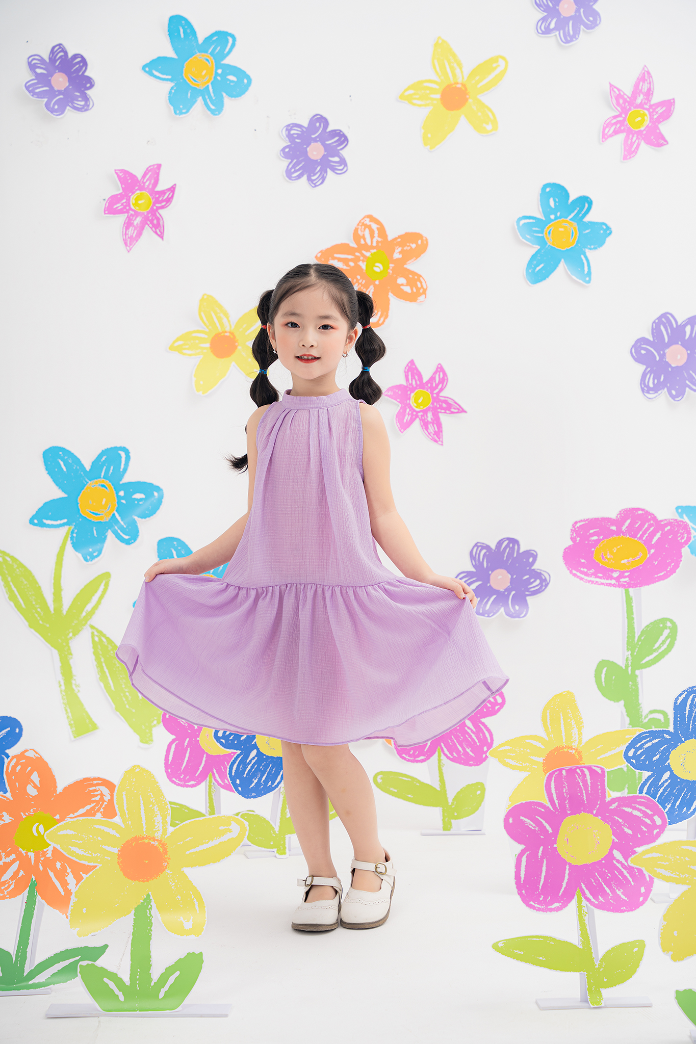 Váy cổ yếm gập ly trước_thumbnail_2