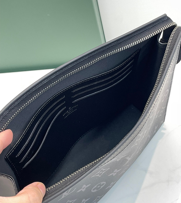 Ví cầm tay clutch nam LV Monogram Pochette Voyage_thumbnail_2