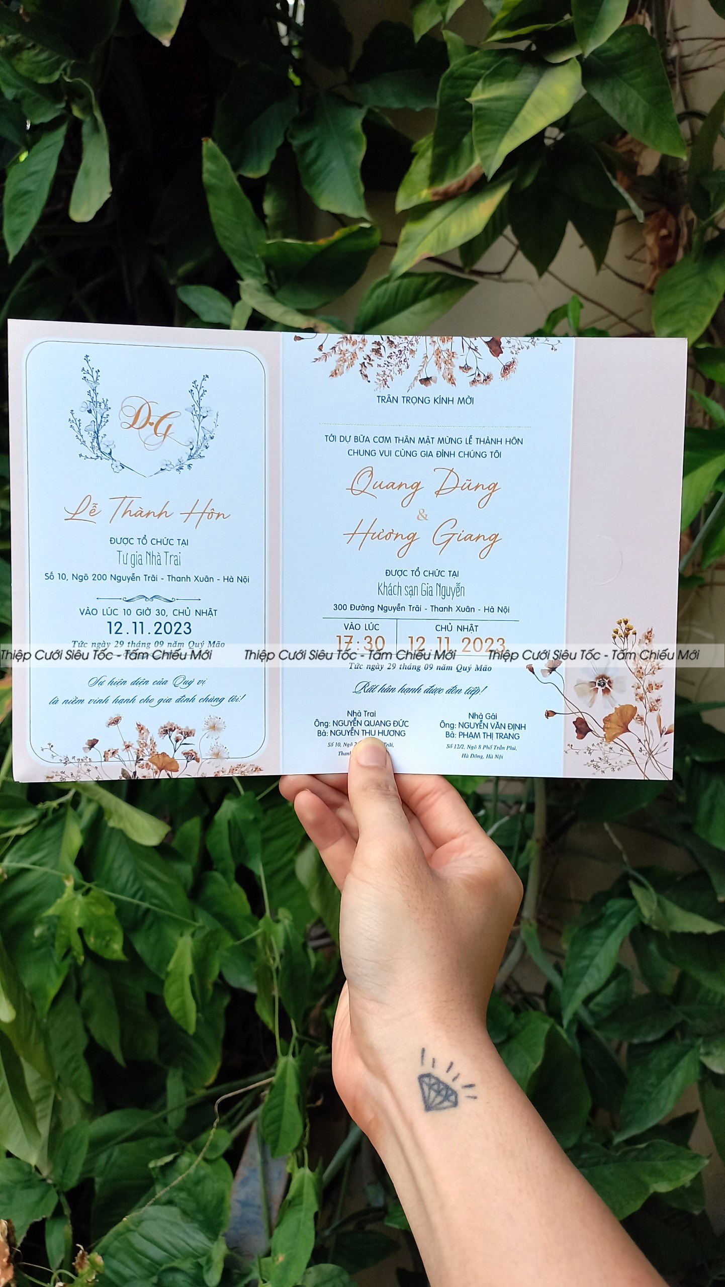 Thiệp gập classic HD309