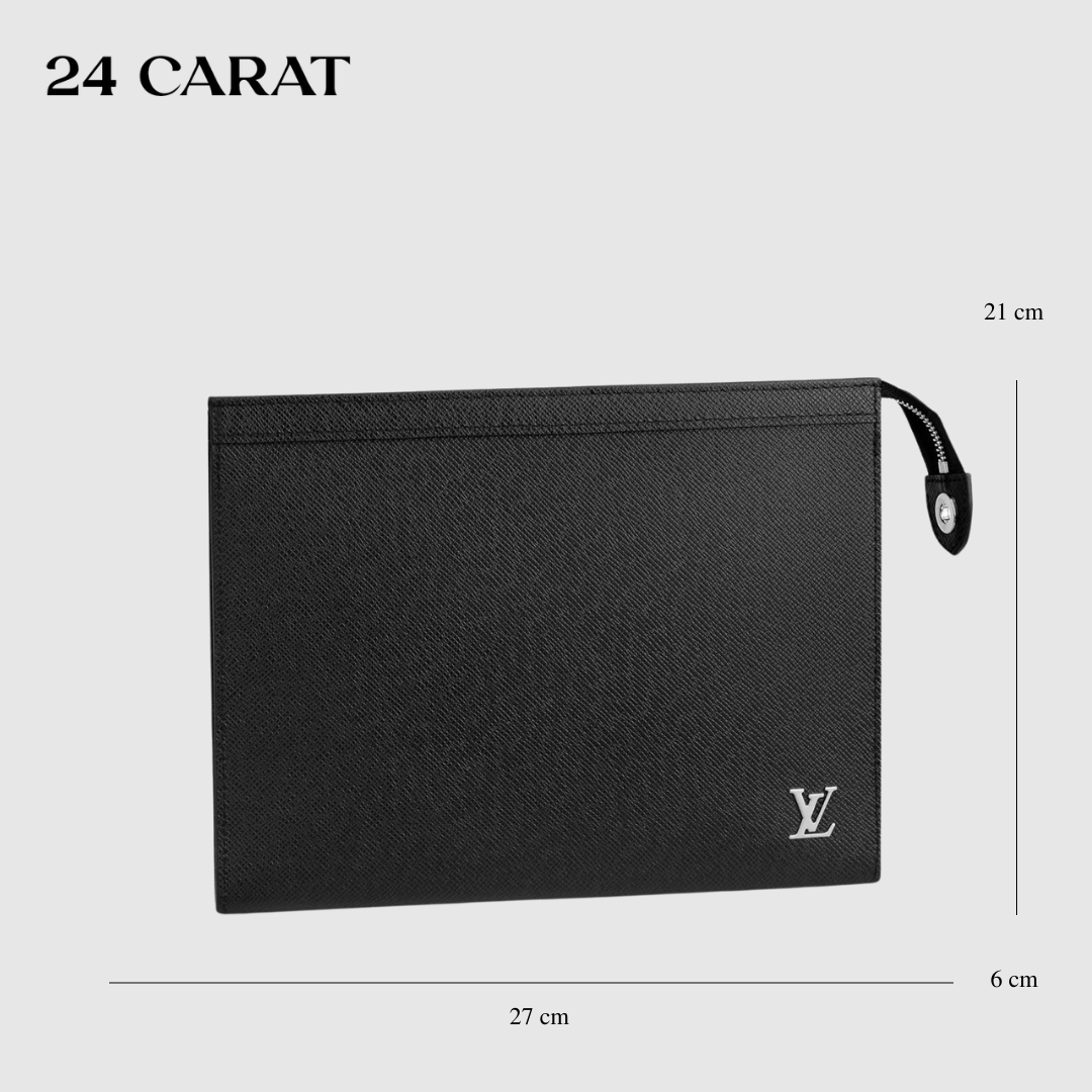 Ví cầm tay clutch nam LV Pochette Voyage Taiga Leather In Black , logo nổi