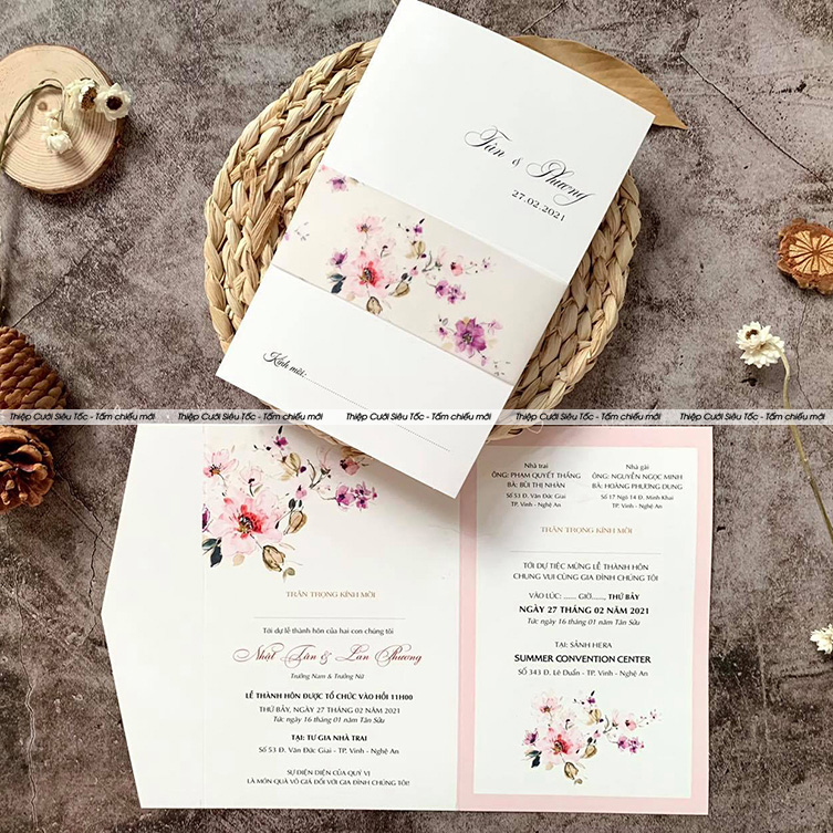 Thiệp gập đai can Creamy TCM002