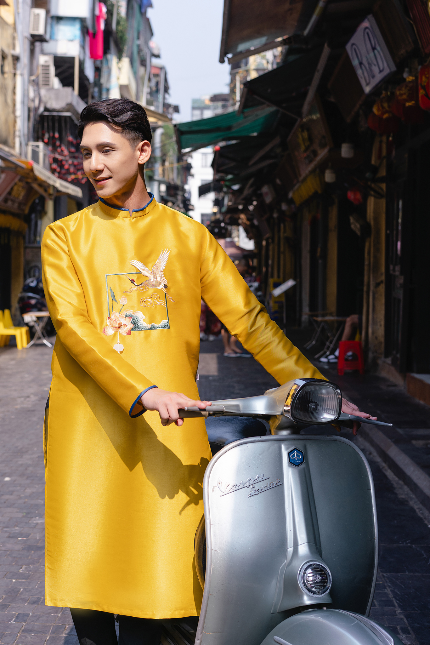 Áo dài bố thêu Sen hạc_thumbnail_9