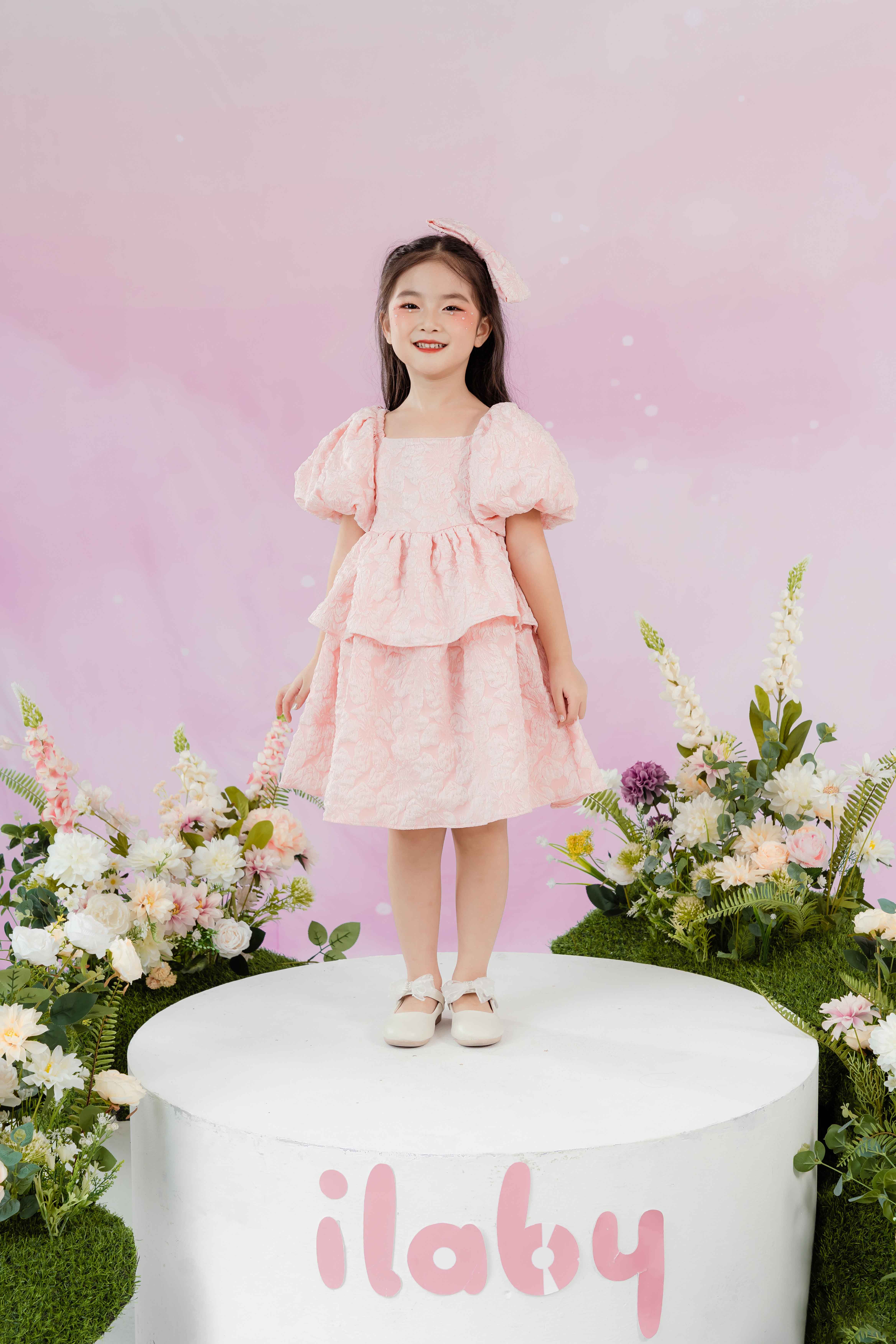 Váy gấm hai tầng