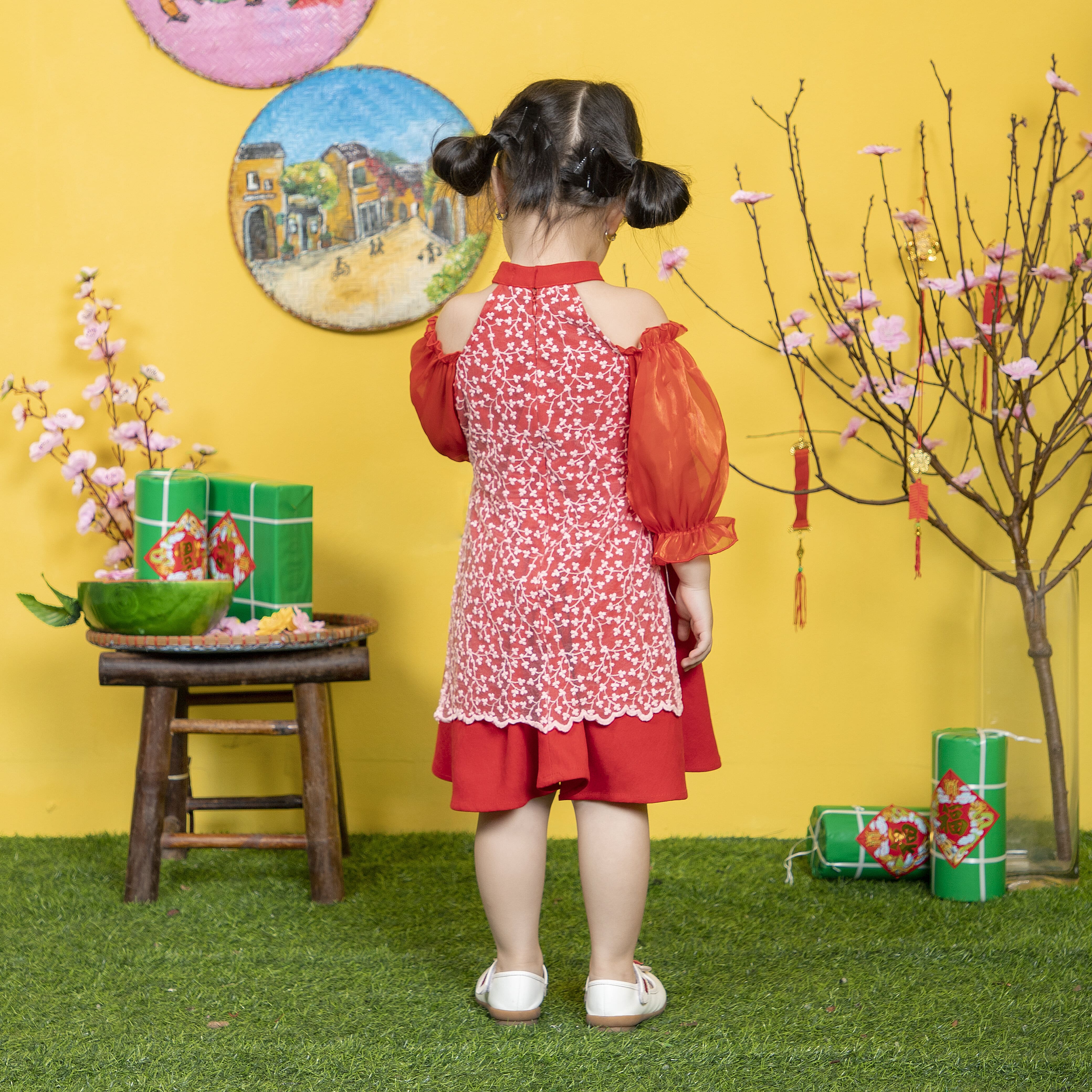 Váy tơ phối ren khoét vai_thumbnail_1