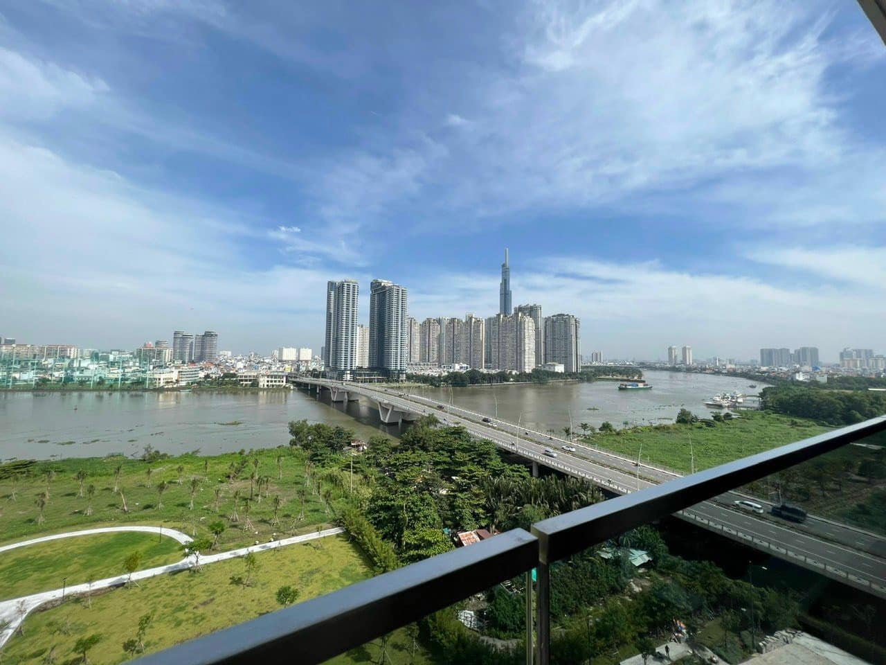 Cho thuê căn 4PN The River diện tích lớn hơn 186m2, nhà mới bàn giao sạch sẽ chưa ai ở._thumbnail_3