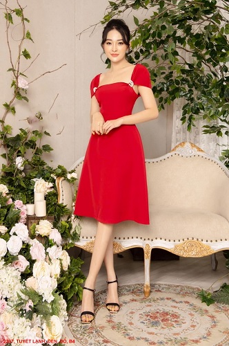 ĐẦM XÒE CỔ VUÔNG TAY NGẮN - 2397