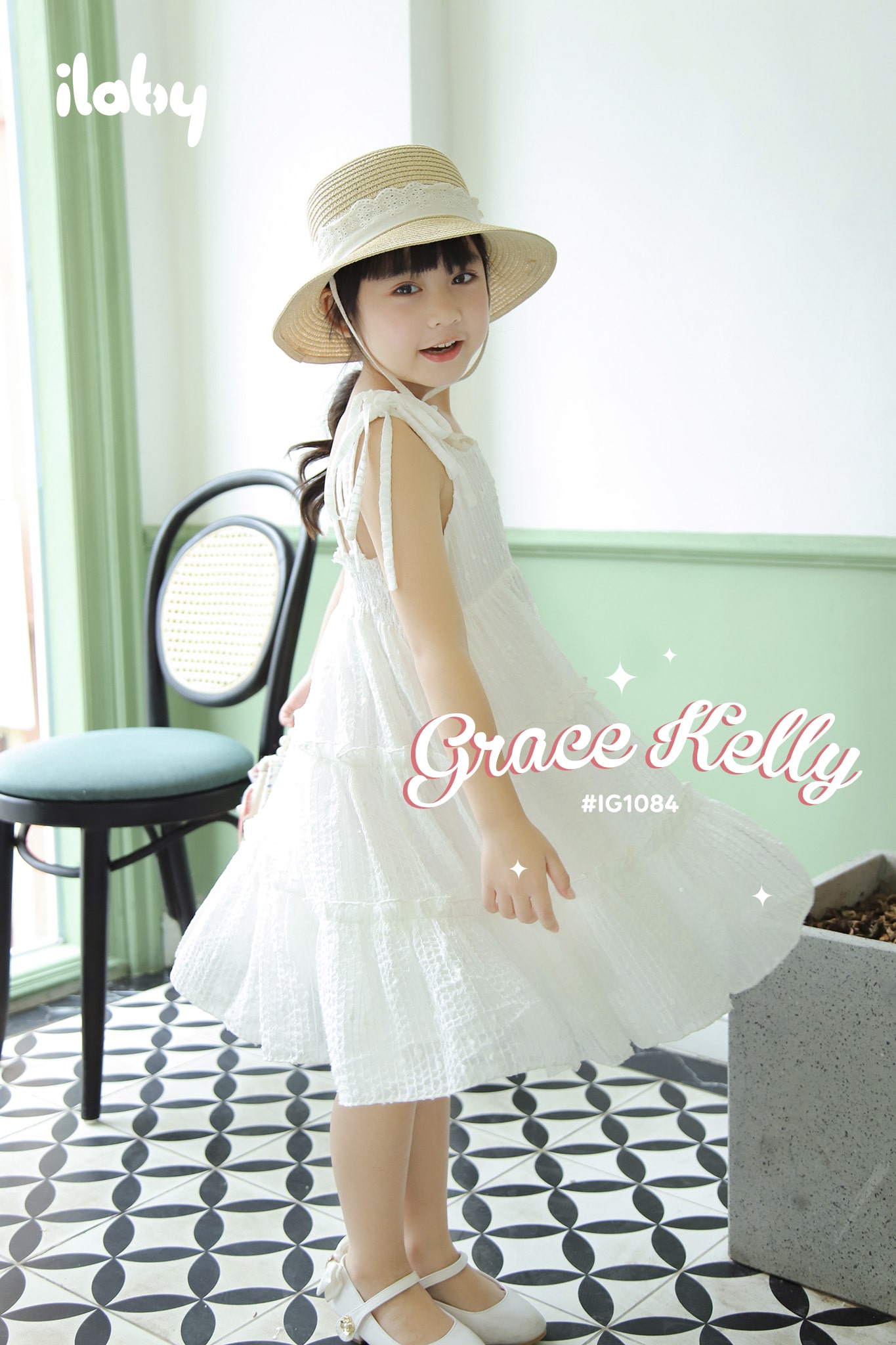 Váy hai dây kim tuyến ba tầng