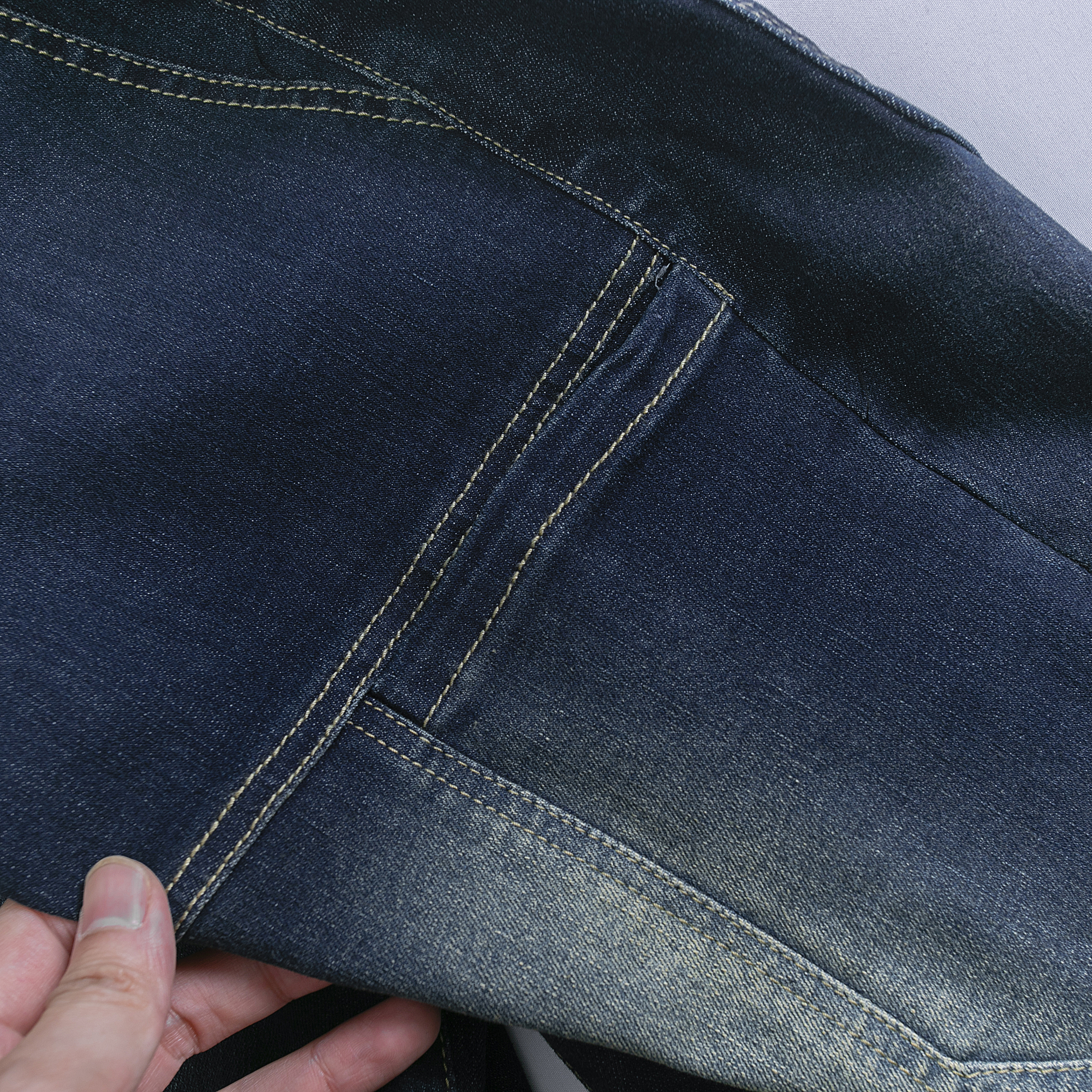 Quần JOGGER JEAN cạp chun gấu bo nỉ kết hợp cùng dây rút form Slimfit QJ541 XANH THAN