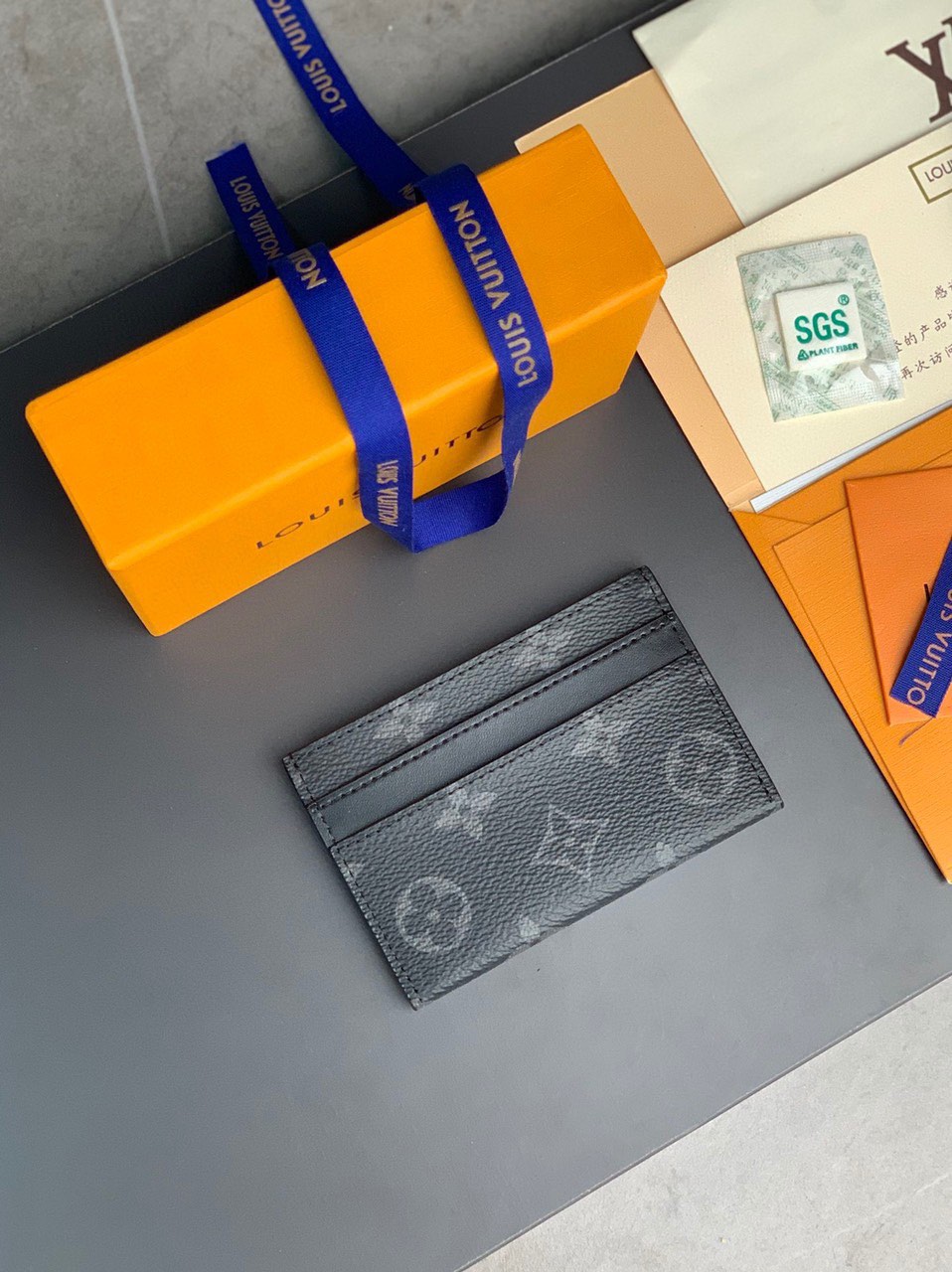 Ví đựng thẻ LV Double Card Holder_thumbnail_2