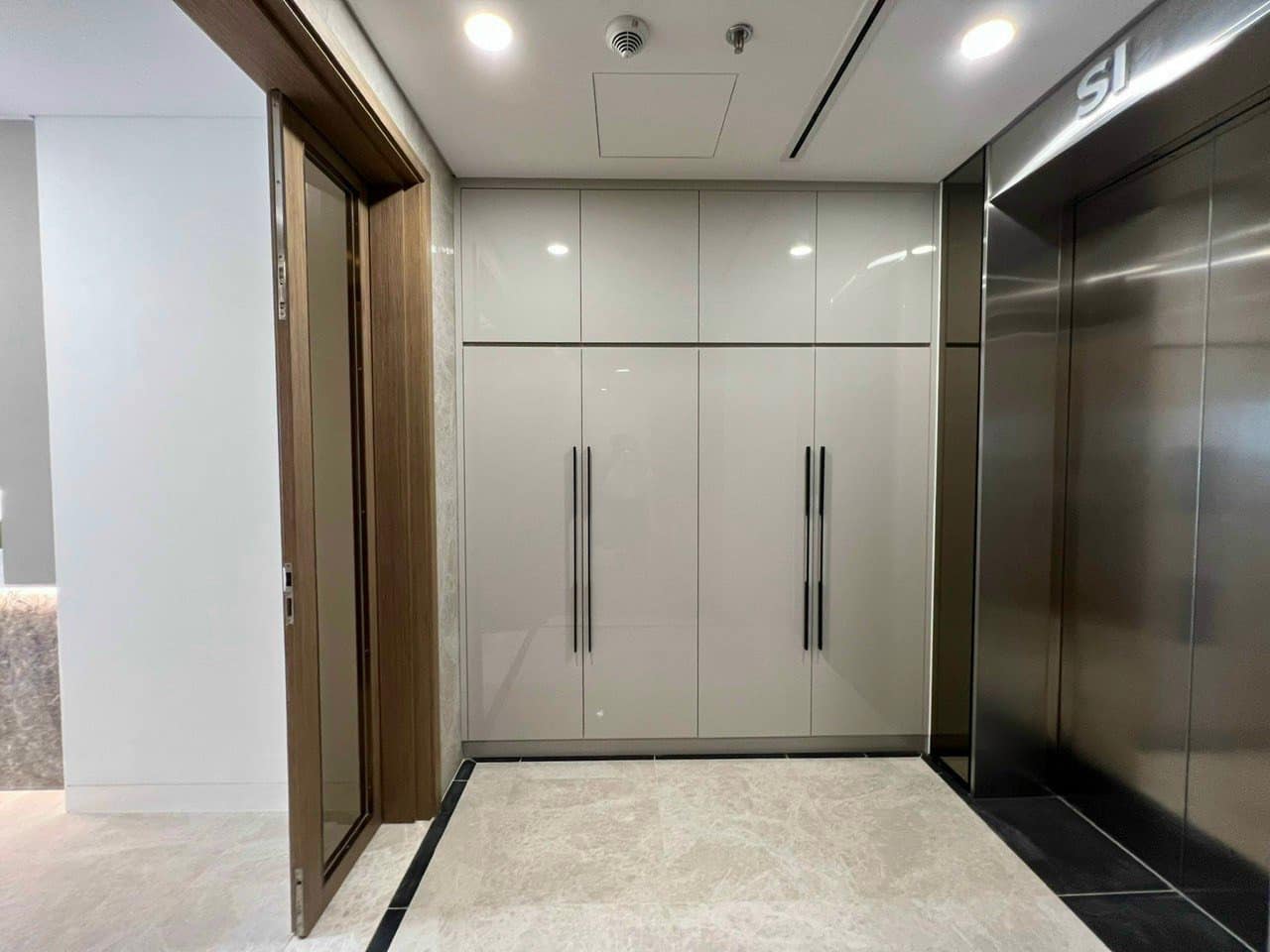 Cho thuê căn 4PN The River diện tích lớn hơn 186m2, nhà mới bàn giao sạch sẽ chưa ai ở._thumbnail_2