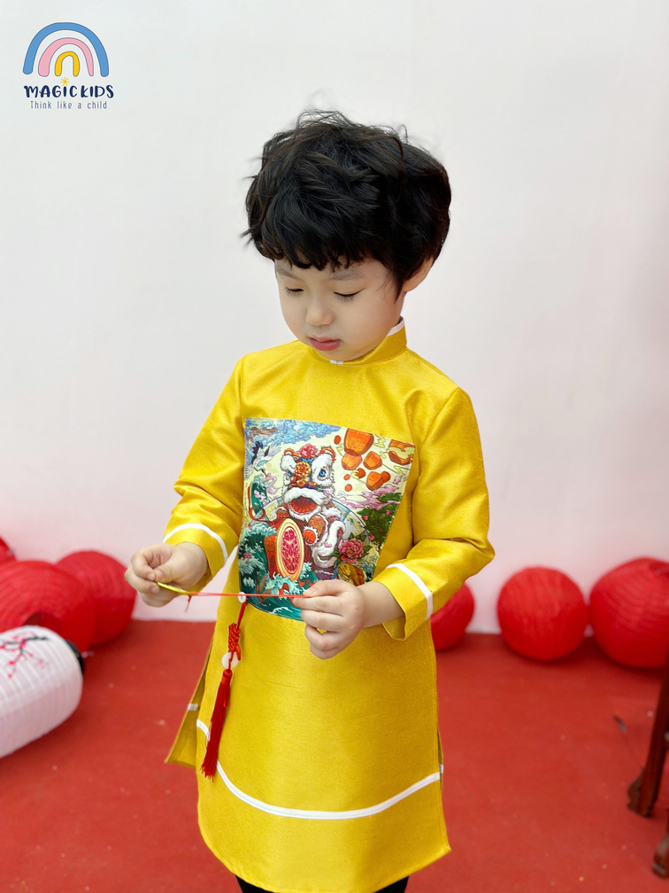 Áo dài Tết cho bé trai 2 3 4 5 6 7 8 9 10 tuổi mẫu  2024 Magickids in Lân chất taffa kèm dây treo Quần áo trẻ em AD22007_thumbnail_6