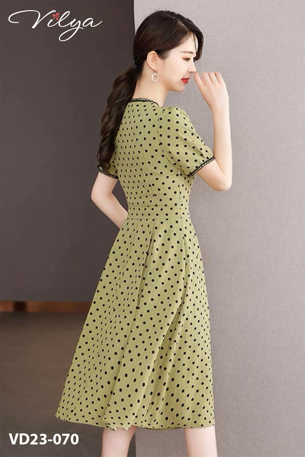 Đầm công sở VILYA dáng xòe chấm bi xanh cốm cổ tròn VD23-070_thumbnail_3