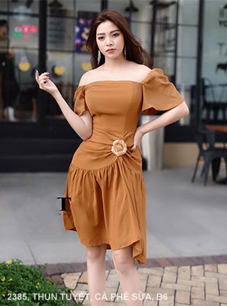 ĐẦM CÚP NGỰC CÓ TAY NGẮN EO ĐÍNH HOA HỒNG - 2385