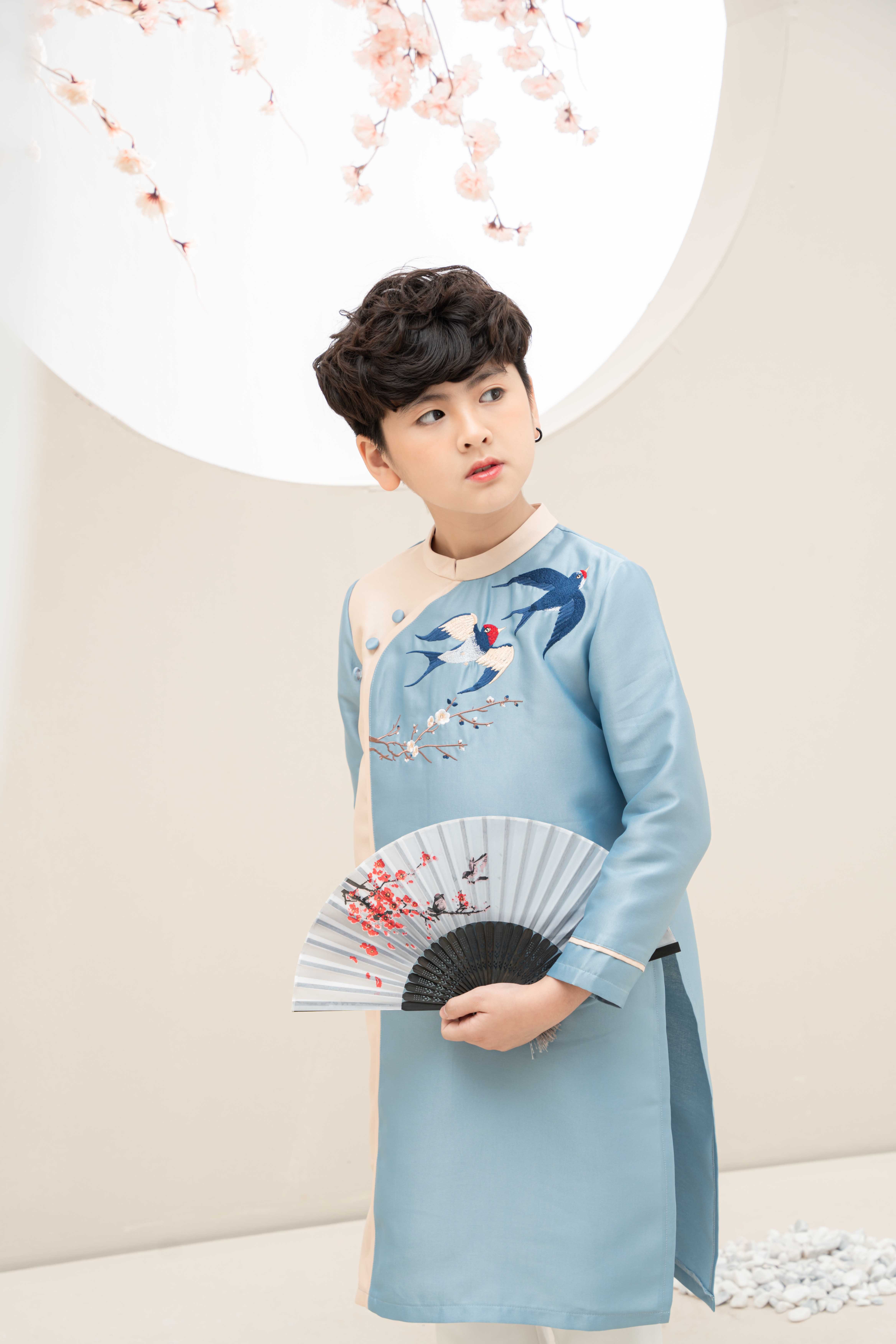 Áo dài thêu chim én_thumbnail_3