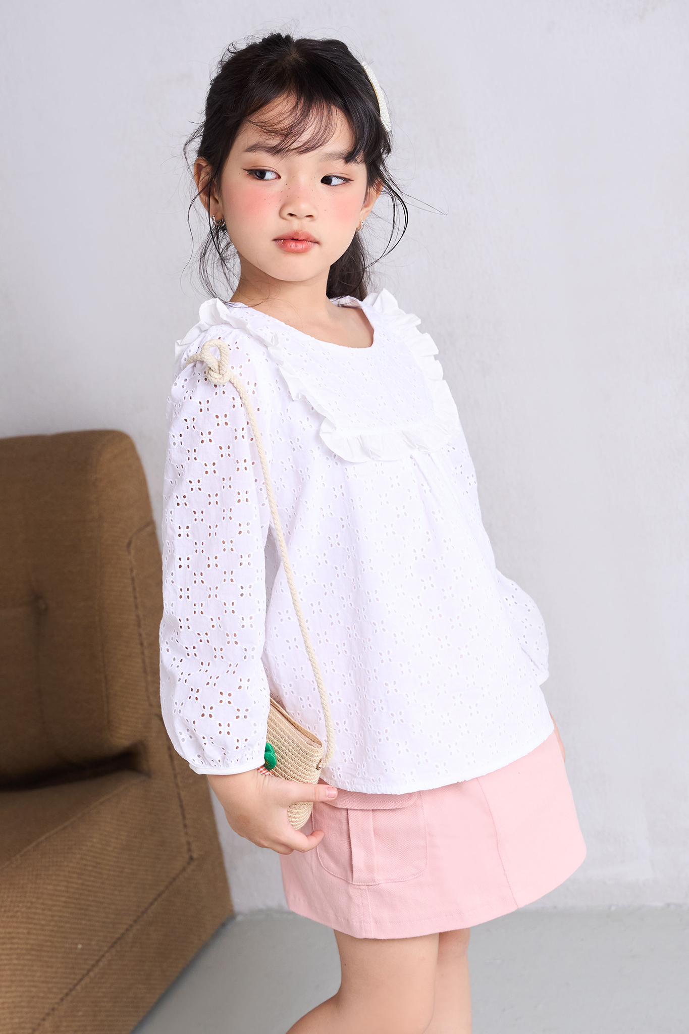 Áo thêu ren dài tay bèo ngực_thumbnail_4