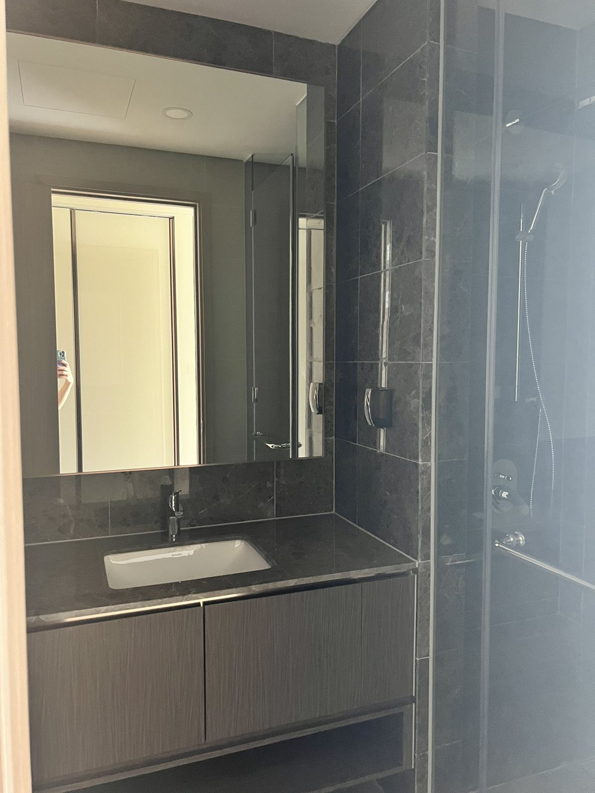 Gía siêu tốt cho căn 2 phòng ngủ full nội thất 38 triệu cho dự án The River Thủ thiêm._thumbnail_5