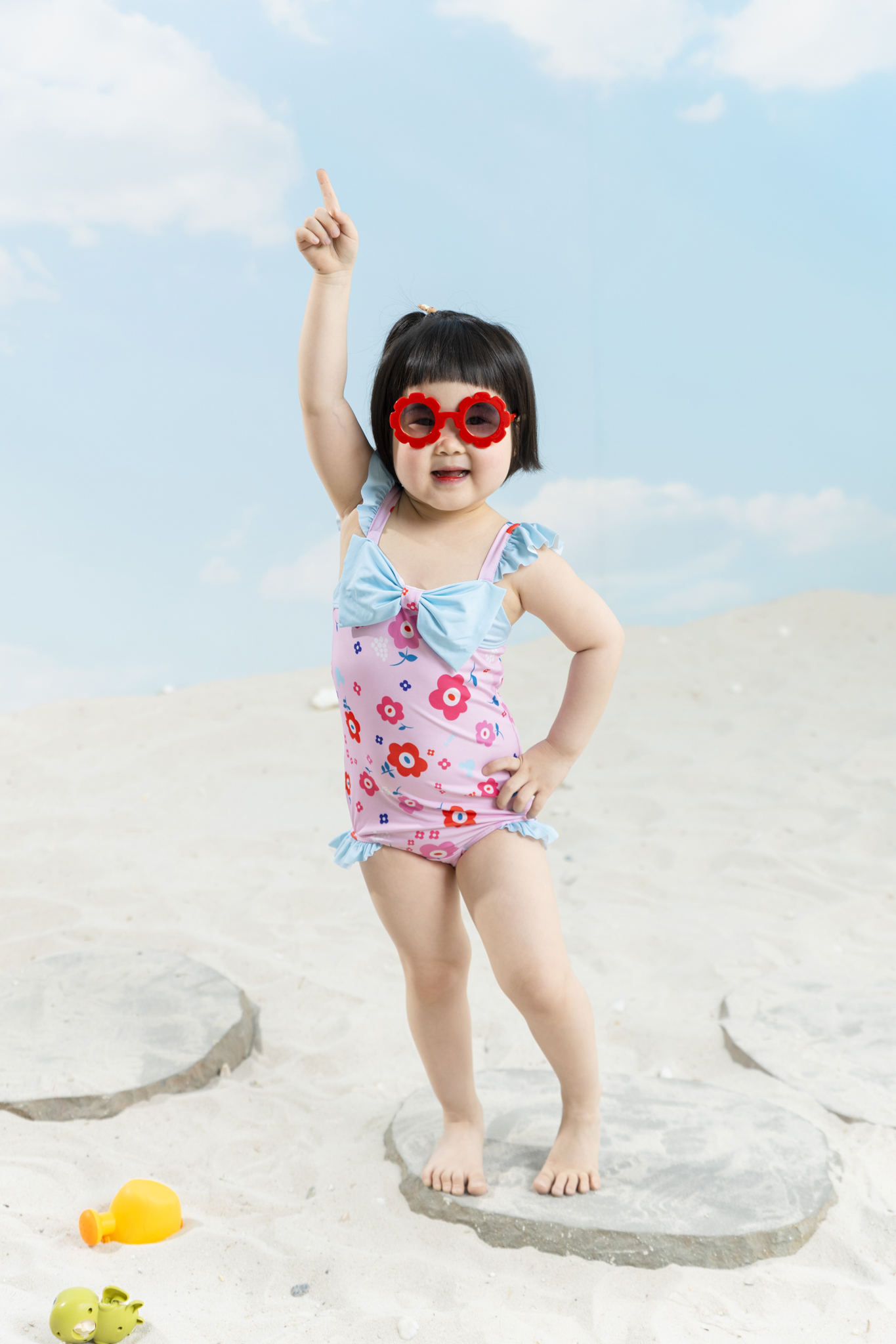 Bikini liền hoa tiết phối nơ ngực