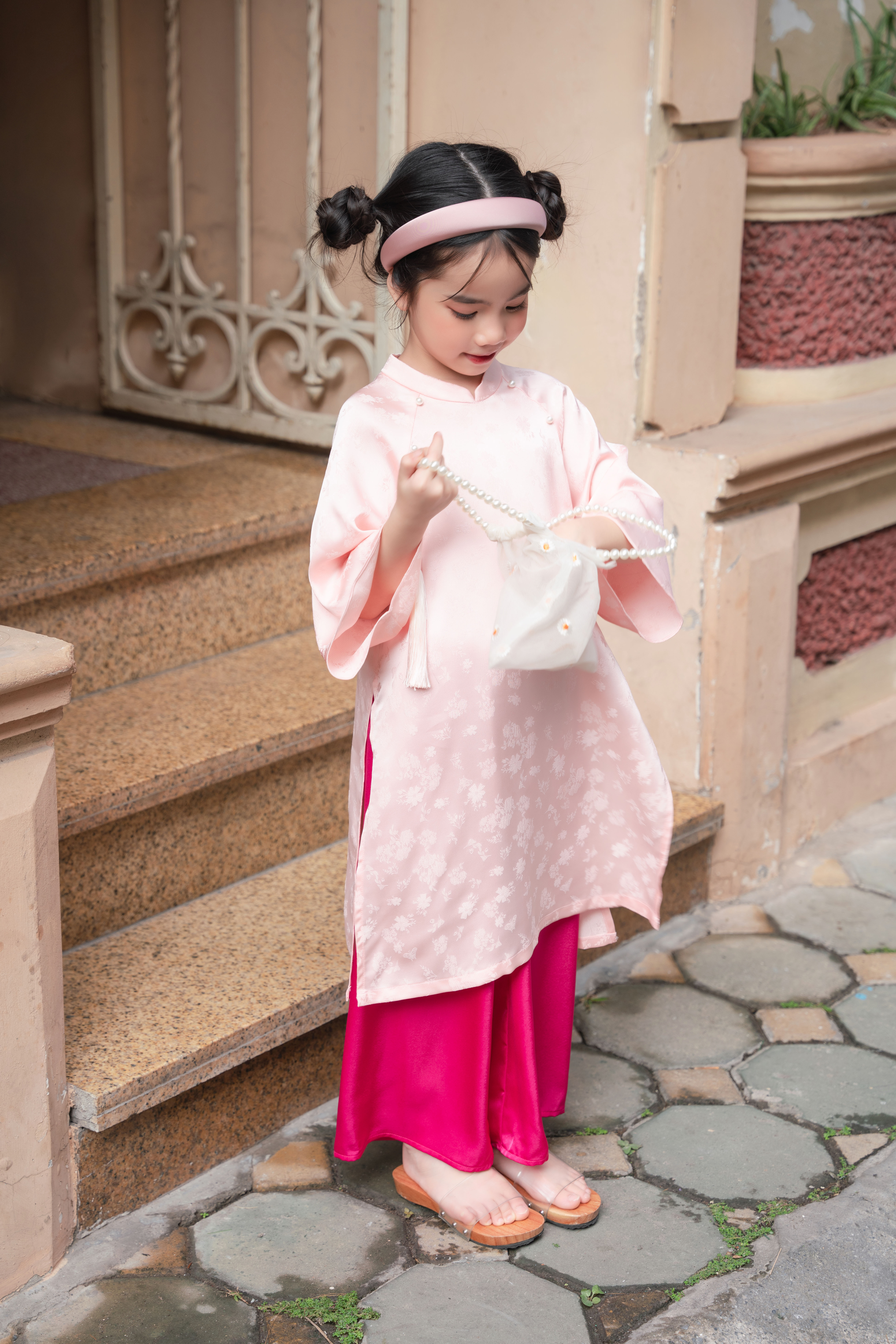 Áo dài Cẩm Mịch bé_thumbnail_12