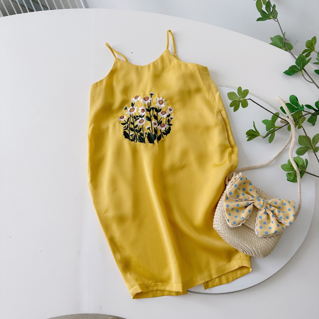 Đầm váy 2 dây cho bé gái từ 2 3 4 5 6 7 8 tuổi Magickids thêu hoa lụa ngọc trai mềm mịn phong cách tiểu thư VA23001_thumbnail_4