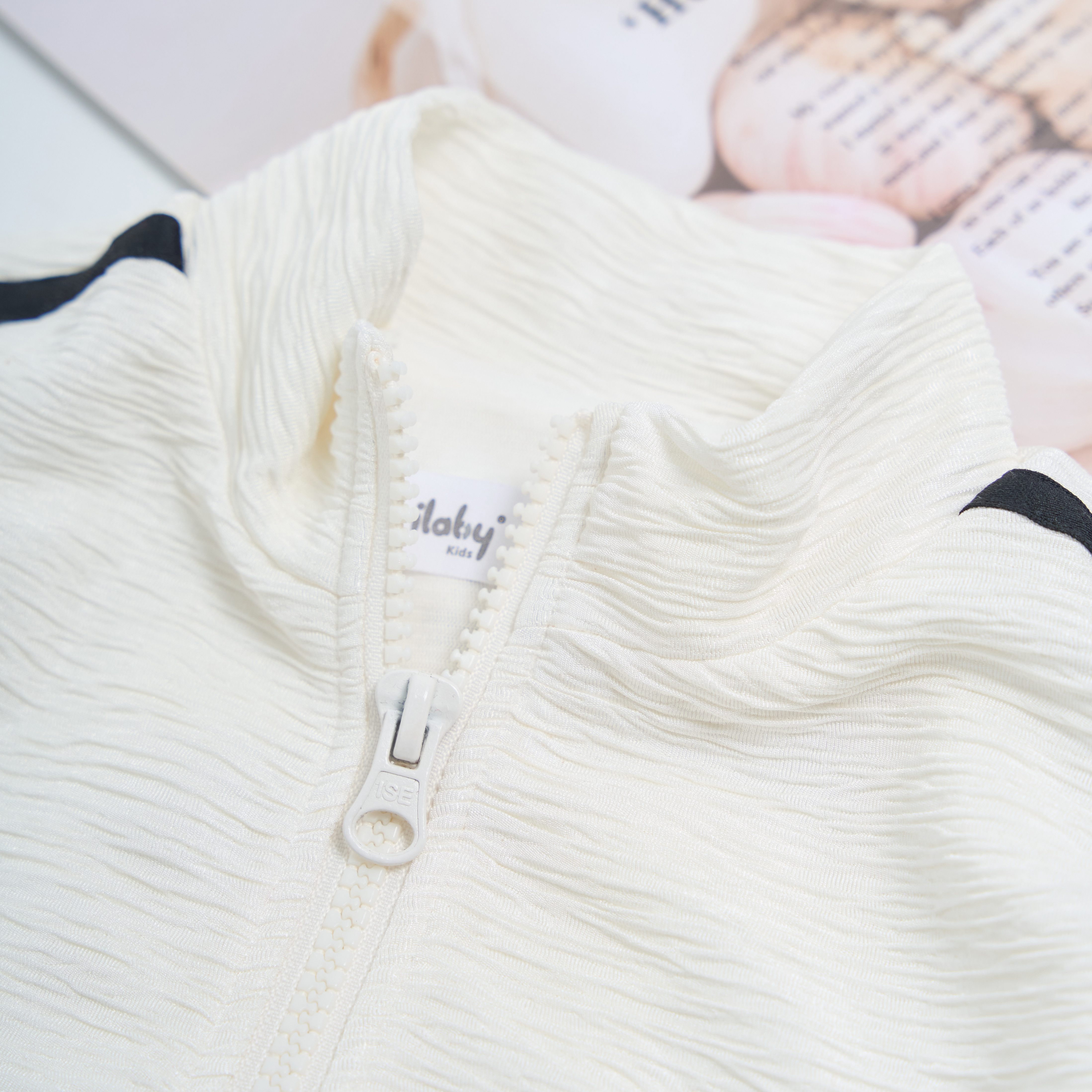 Bộ áo khoác chân váy phối dây_thumbnail_2