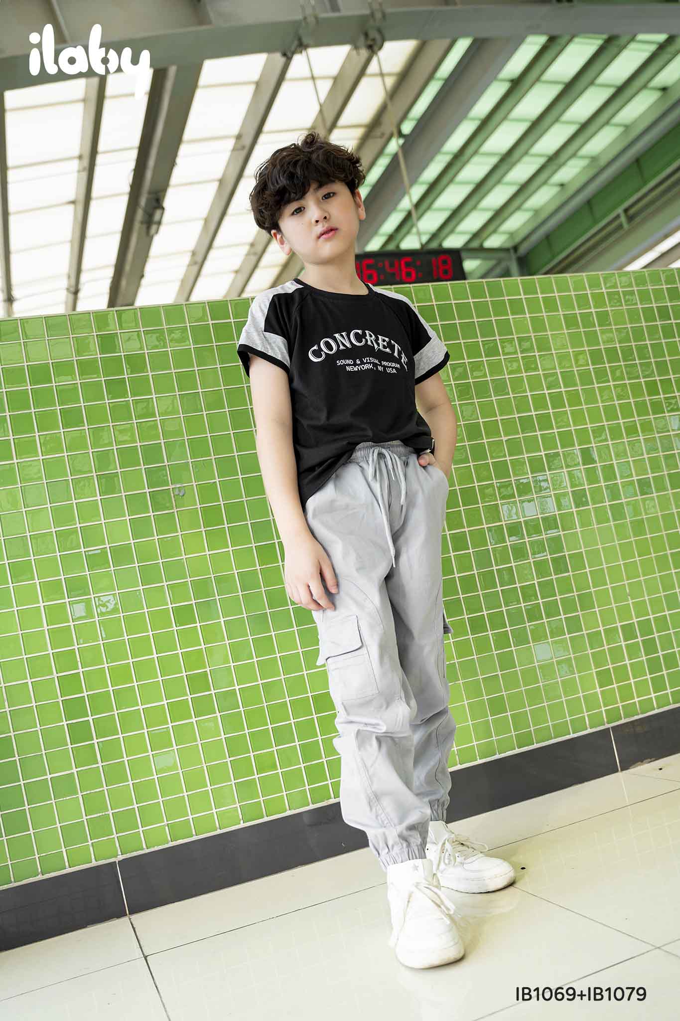 Áo thun tay raglan phối in chữ_thumbnail_1