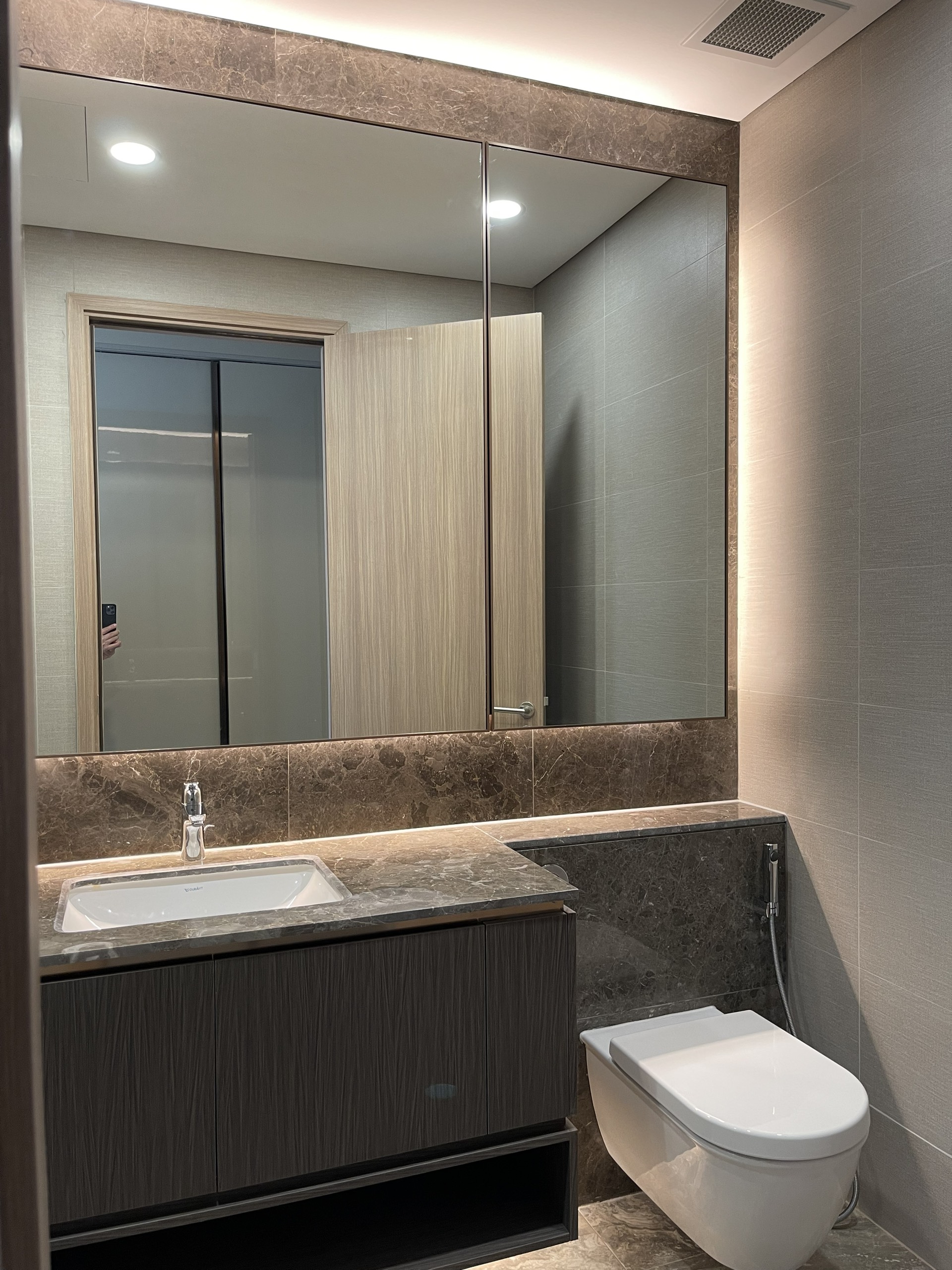 Chủ nhà kẹt vốn kinh doanh bán lại CH 2PN view đẹp _thumbnail_11