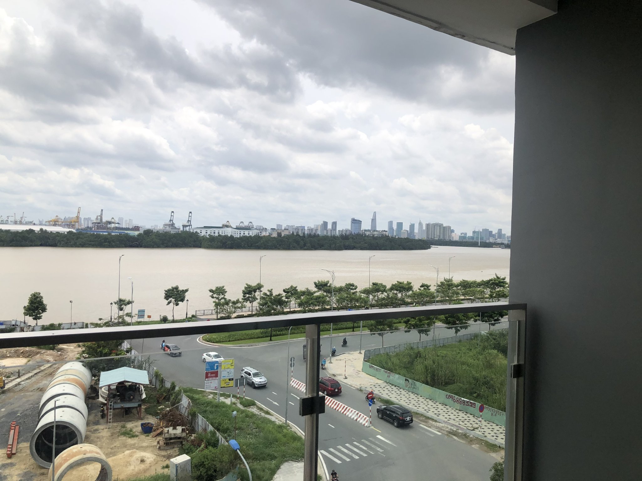 Nội thất cơ bản căn 3 phòng ngủ mới tinh , view sông thoát mát giá cực tốt._thumbnail_4