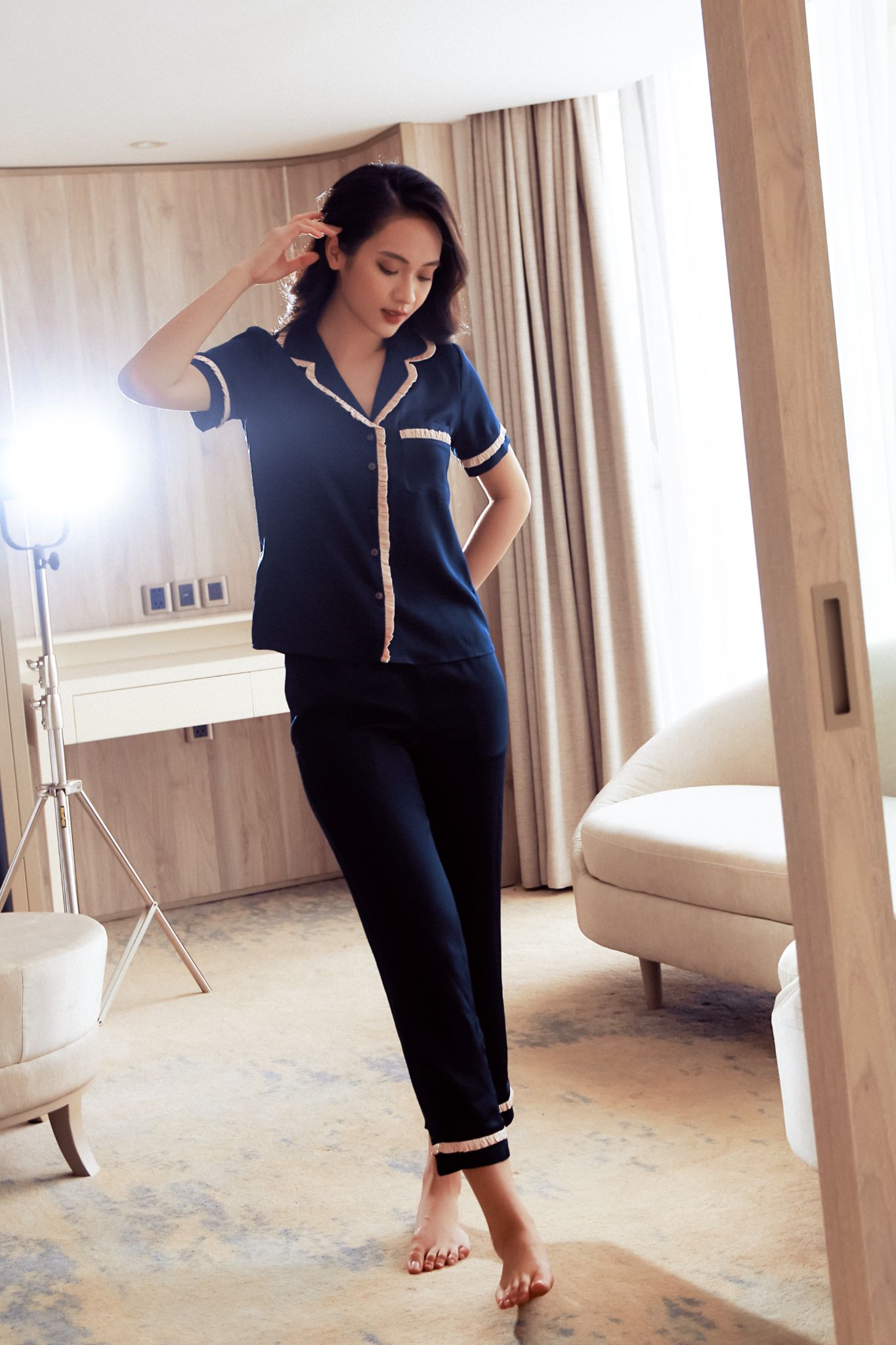 Bộ Ngủ Thiết Kế Phối Ren