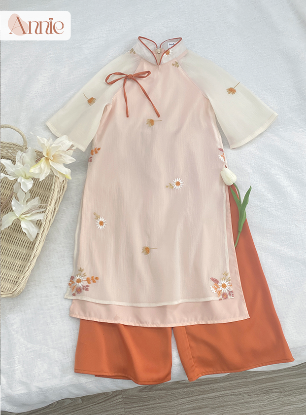 Áo dài tết bé gái 2024 size đại 40kg Anniebaby áo dài cổ tàu 4 tà chất đũi xốp mềm mịn thêu hoa cúc AD23030_thumbnail_12