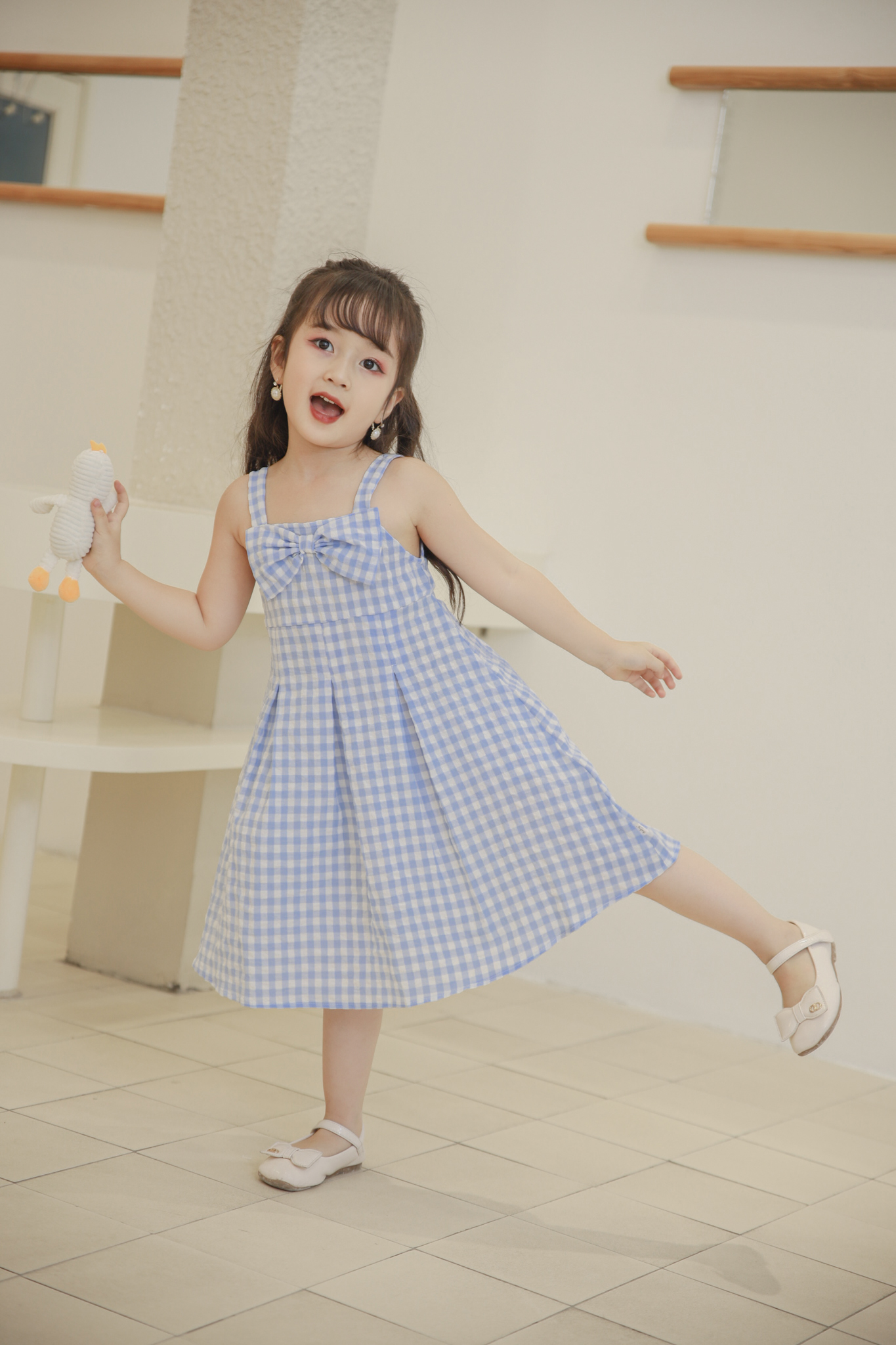 Váy kẻ hai dây nơ ngực_thumbnail_3