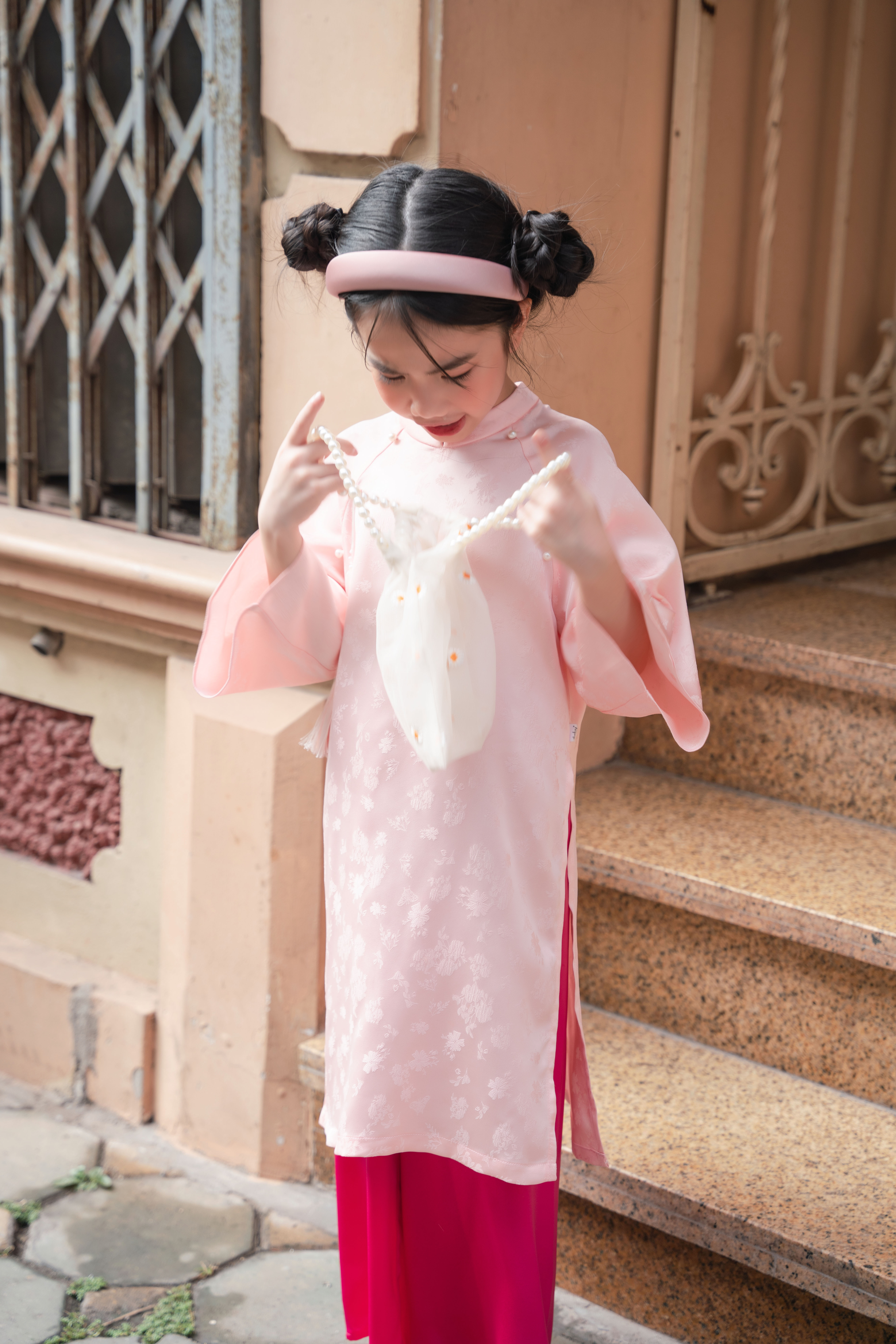 Áo dài Cẩm Mịch bé_thumbnail_9