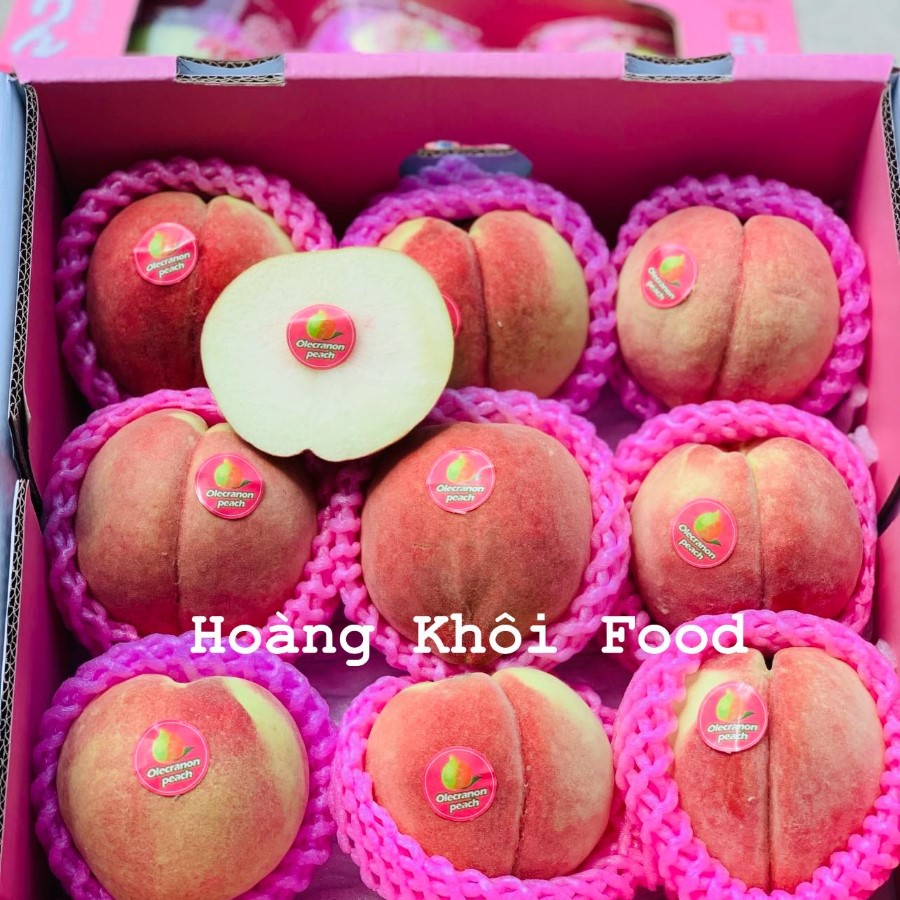 Có mối buôn mỗi ngày đổ sỉ hàng tấn đào tuyết
