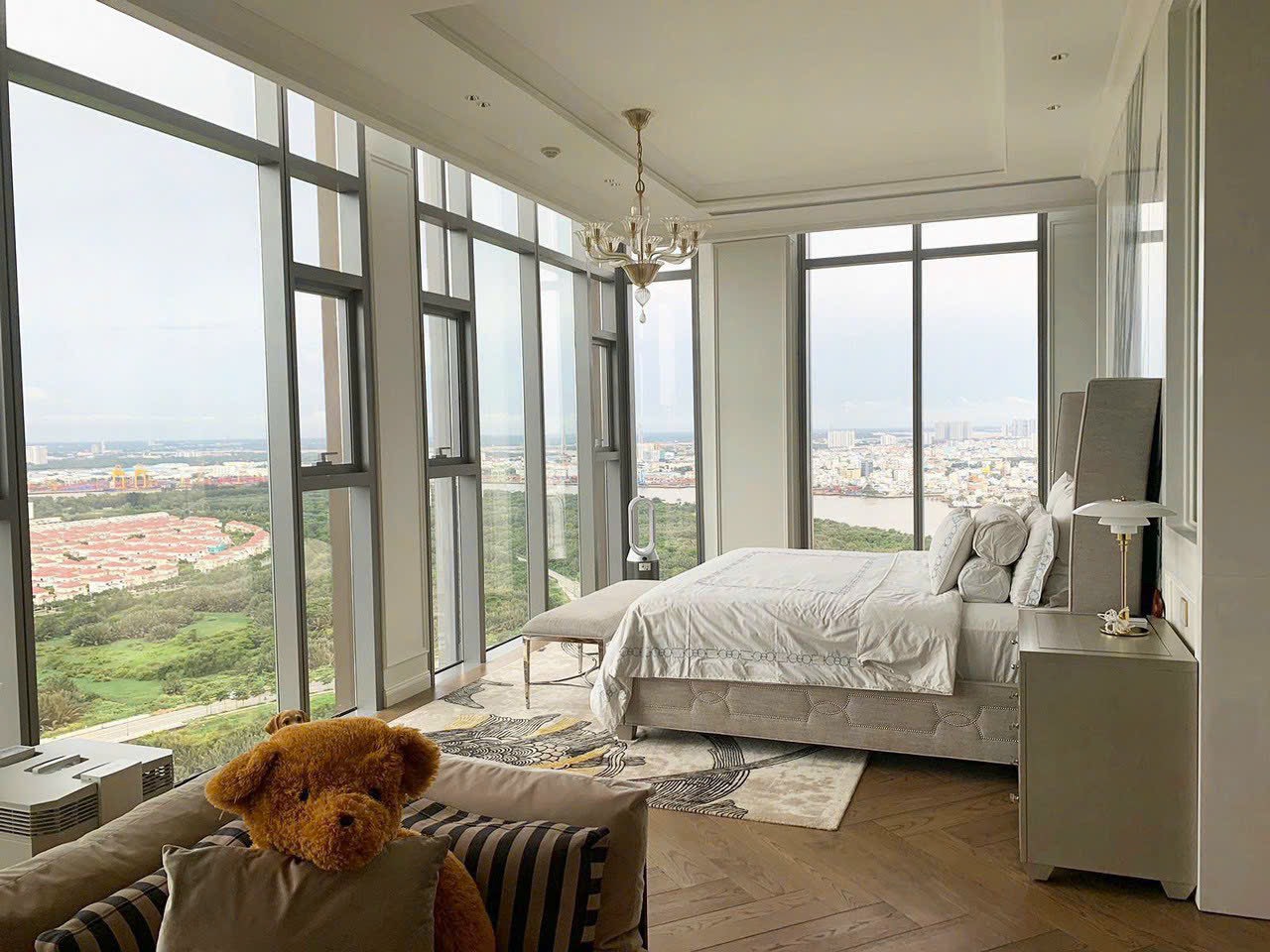 Chủ nhà cần bán căn Penthouse, view đẹp trực diện sông giá 80 tỷ_thumbnail_1