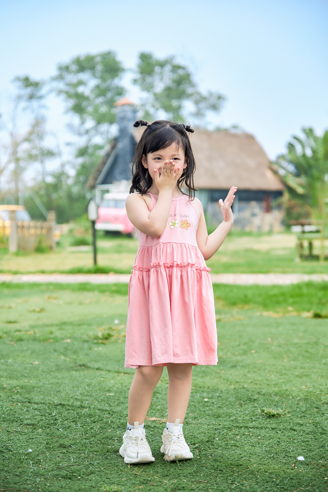 Váy cổ yếm bèo tầng_thumbnail_2