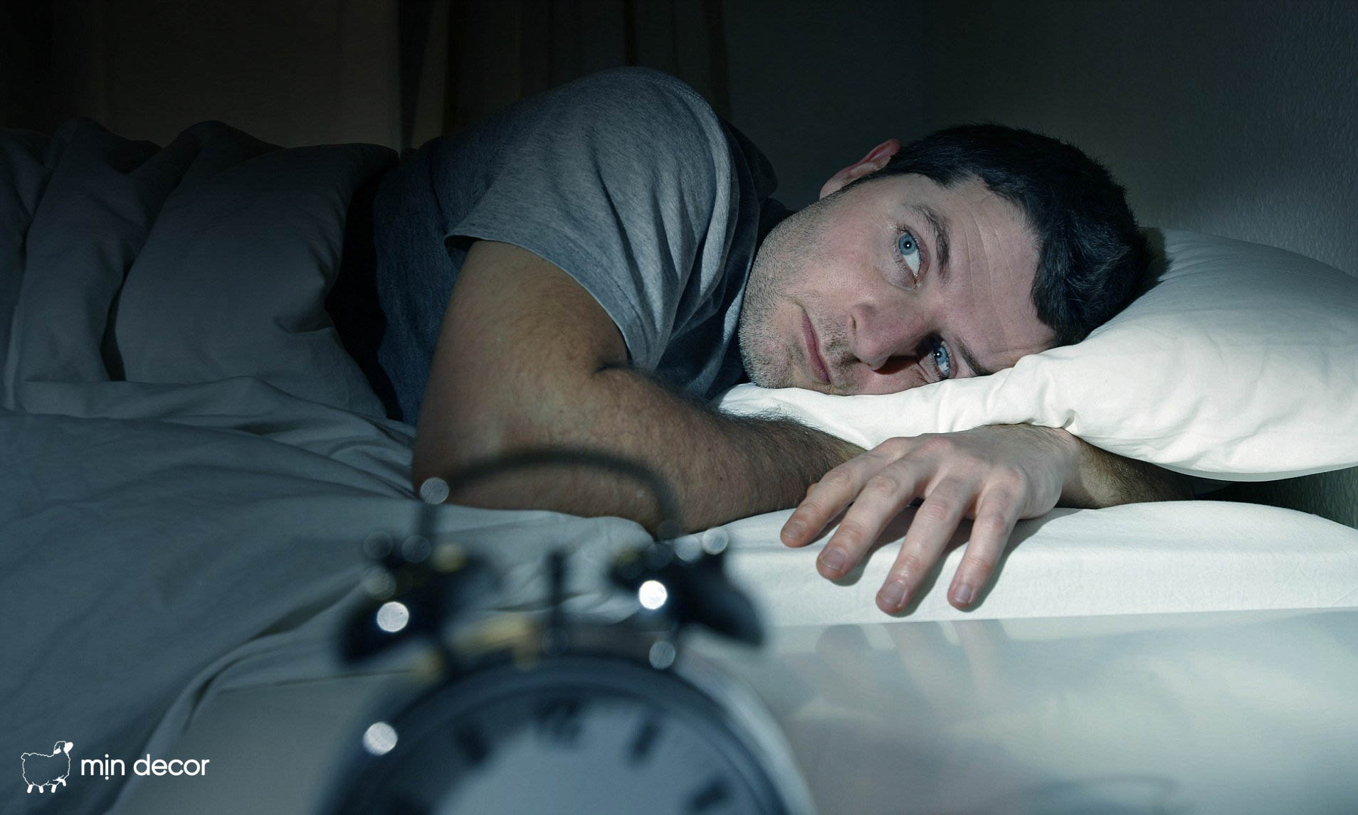 Buồn ngủ mà không ngủ được là bệnh gì? Điều trị thế nào?