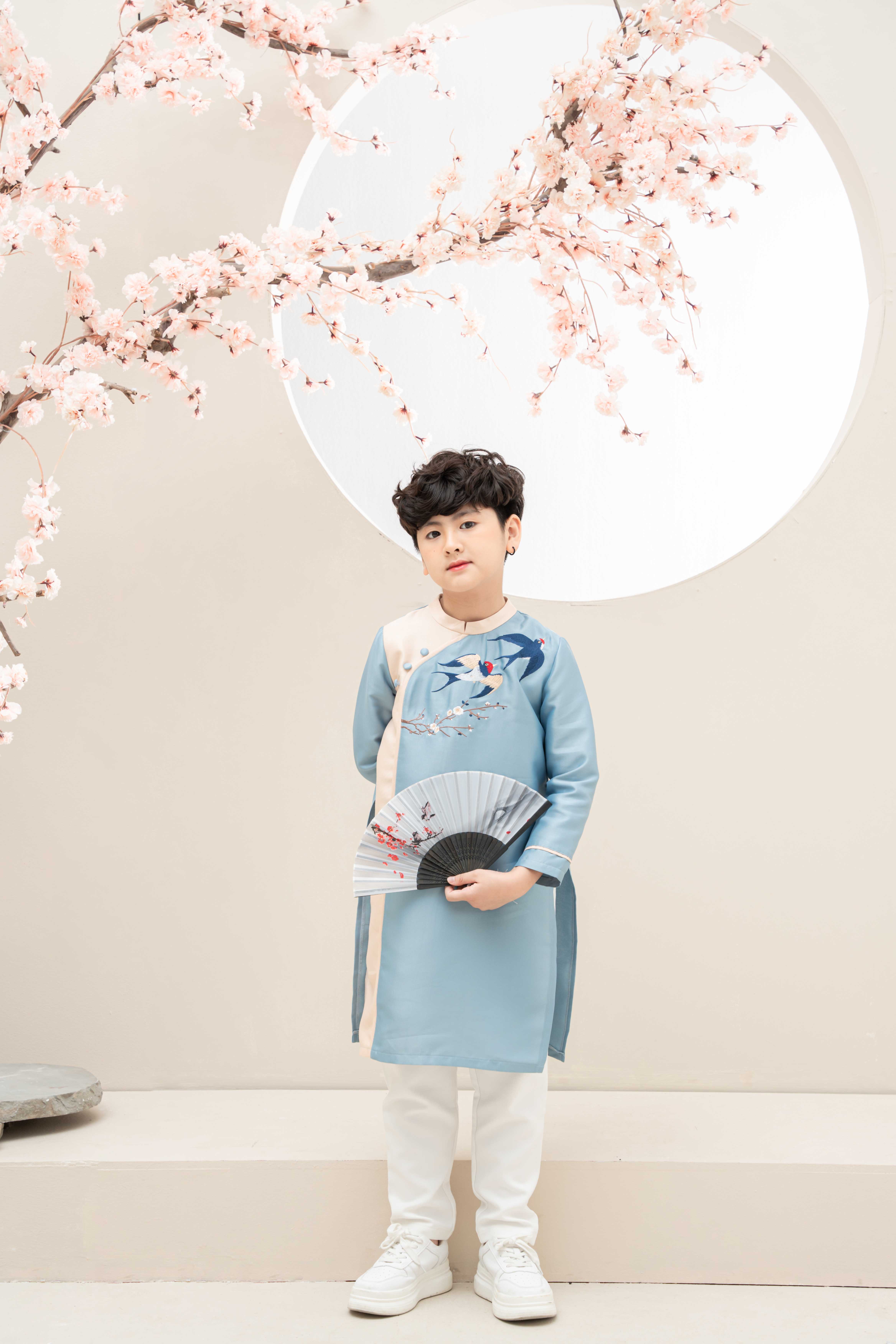 Áo dài thêu chim én_thumbnail_2