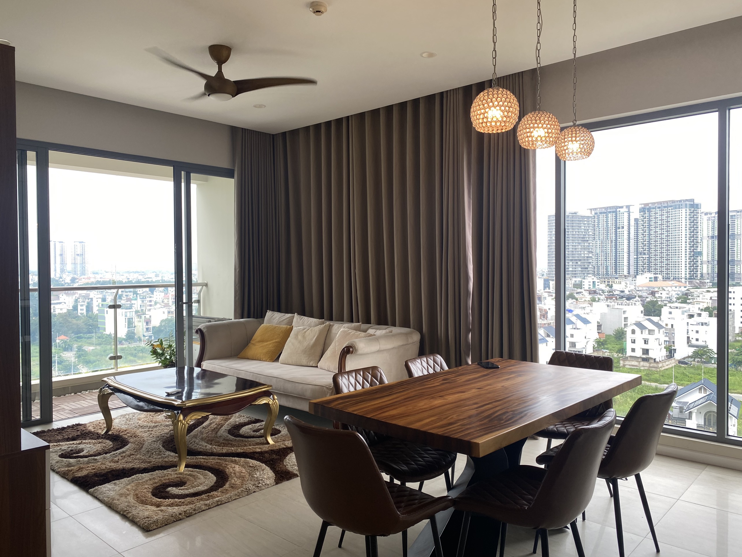 Cho thuê căn hộ 4 phòng ngủ Đảo Kim Cương giá cực tốt, 170m2 71 triệu