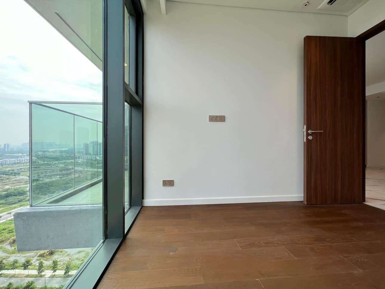 Chủ nhà cho thuê căn hộ The River Thủ Thiêm căn góc số 04 - 4 phòng ngủ 185m2, đồ cơ bản, giá 65tr_thumbnail_2