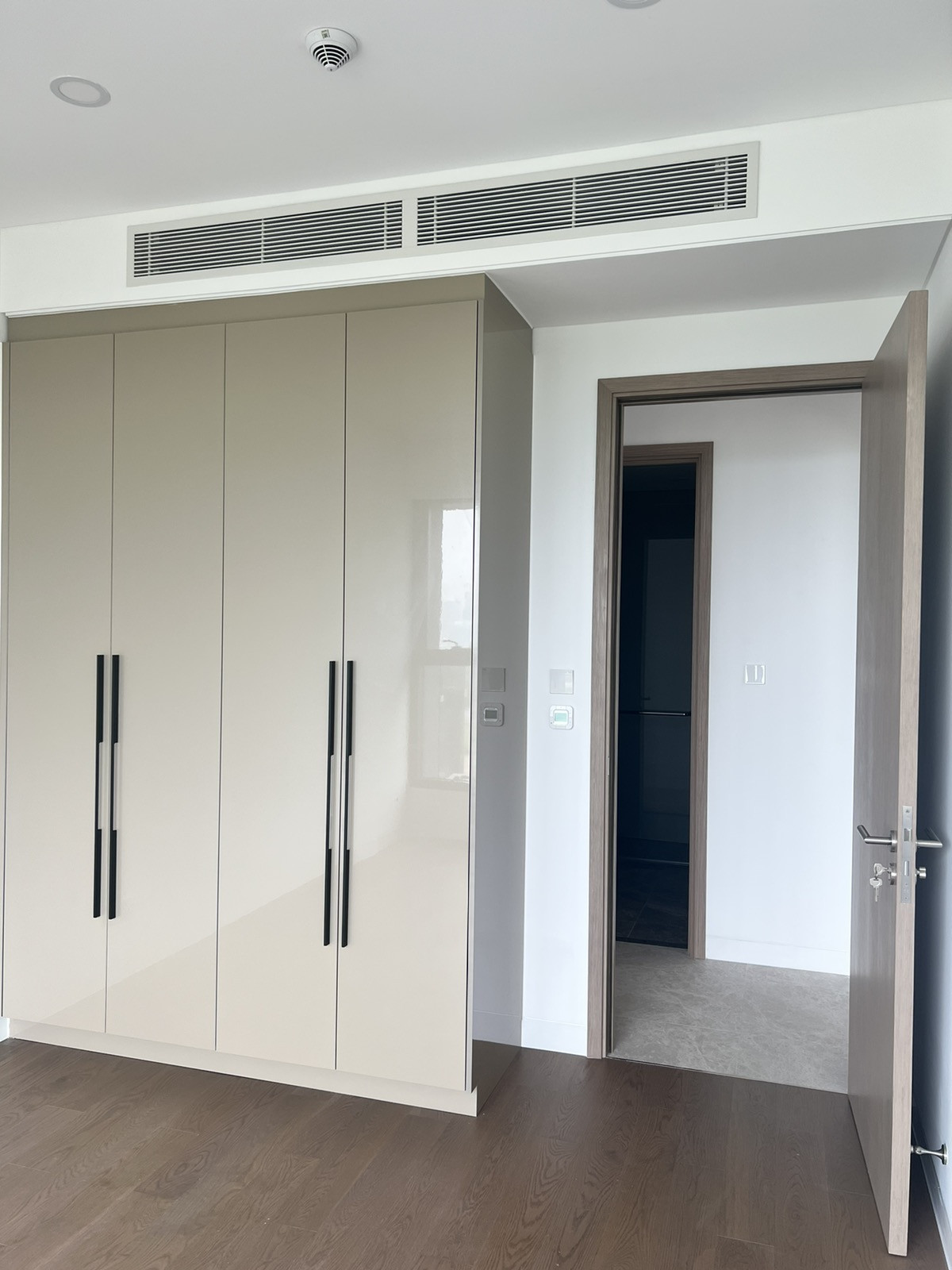 Gía siêu tốt cho căn 2 phòng ngủ full nội thất 38 triệu cho dự án The River Thủ thiêm._thumbnail_1