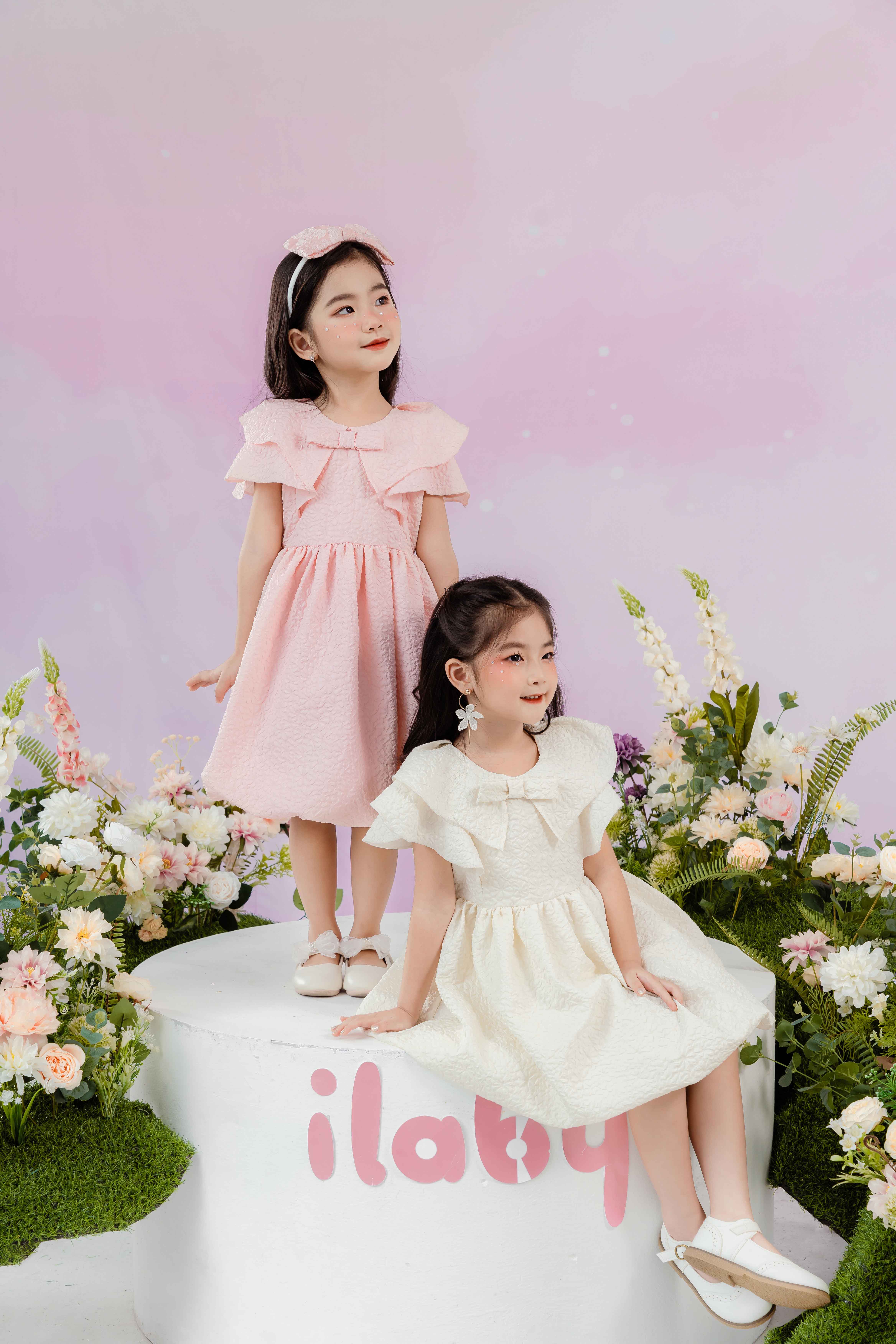 Váy gấm bồng tay cánh tiên