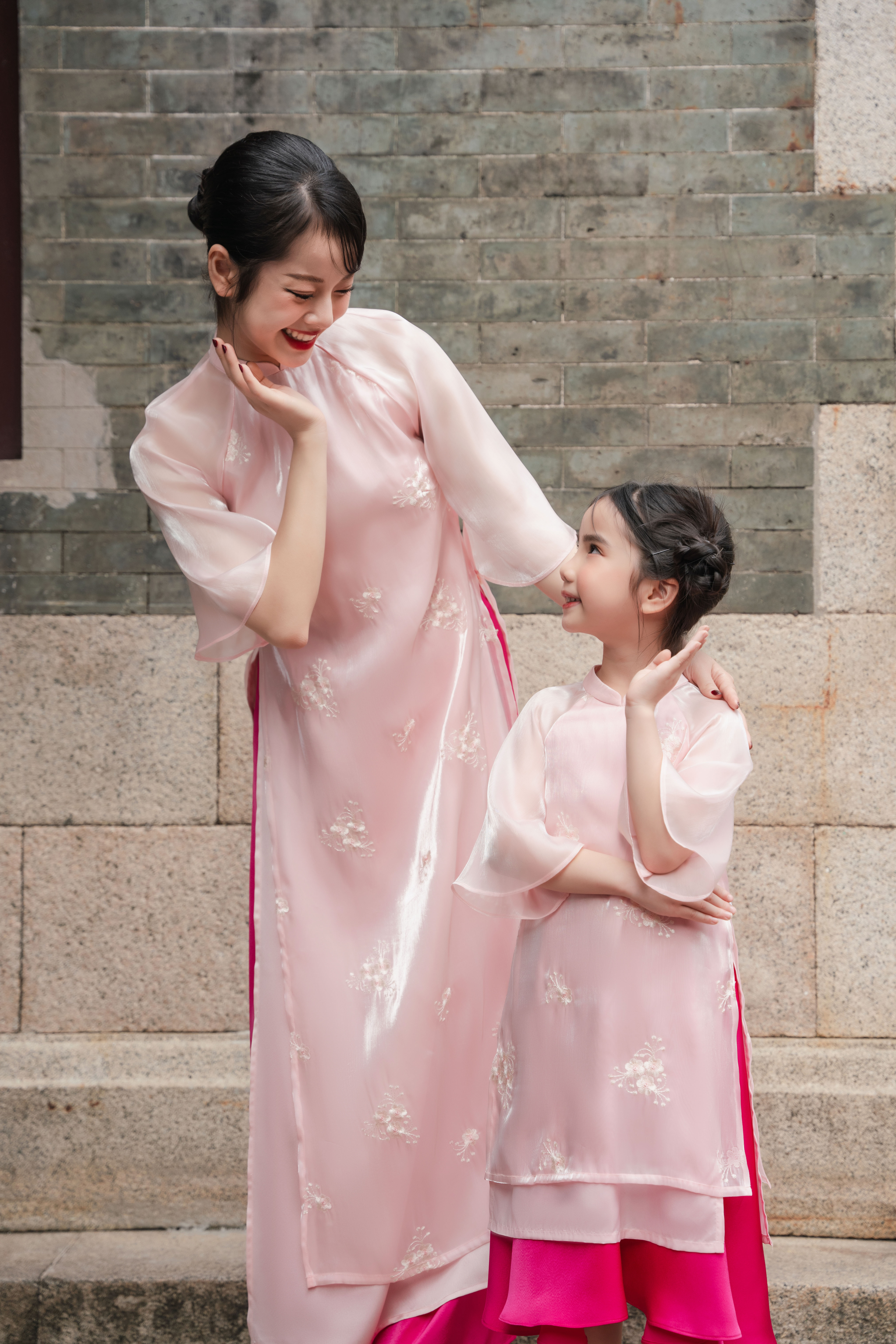 Áo dài Cẩm Mịch mẹ_thumbnail_11