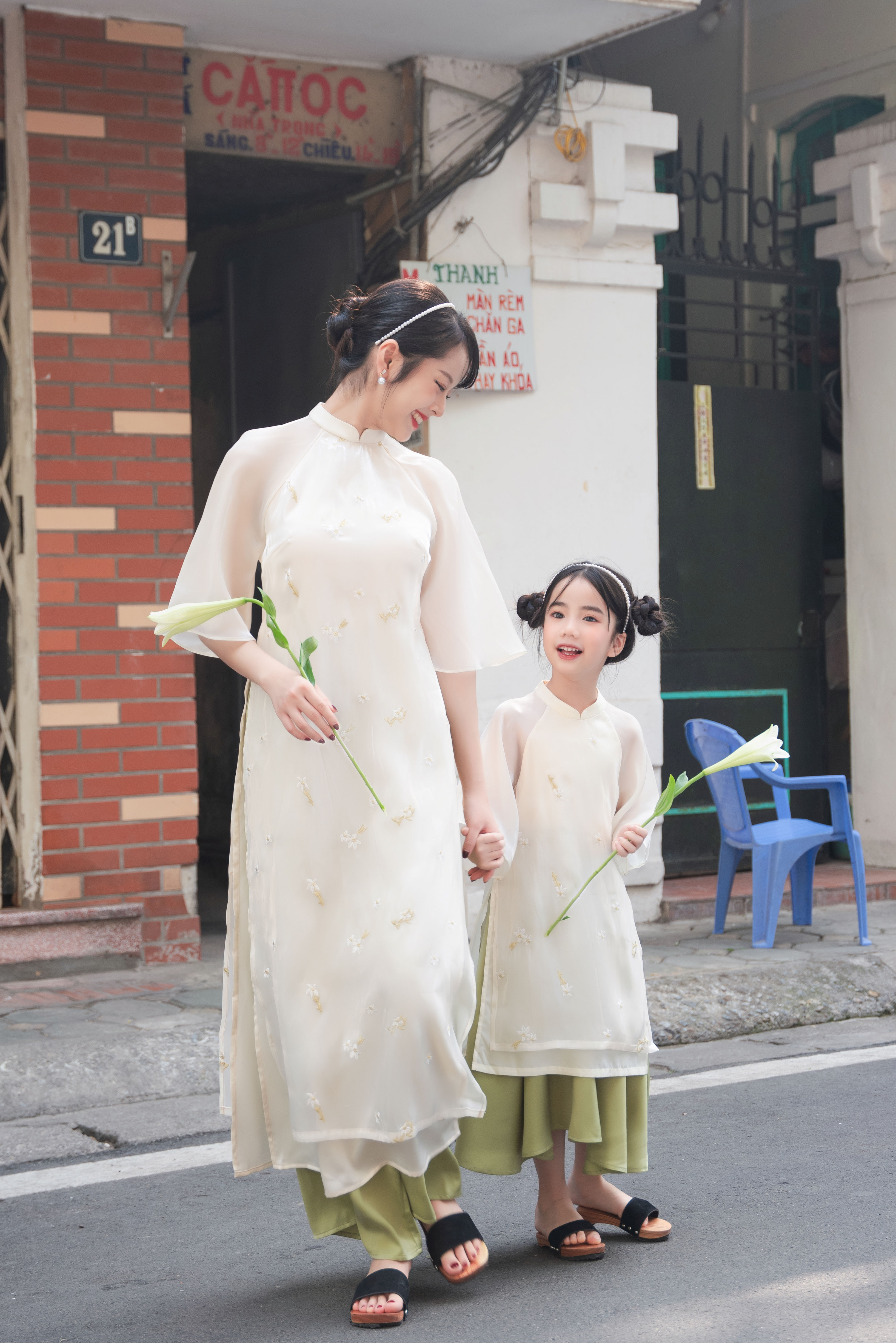 Áo dài Thanh Nhã mẹ