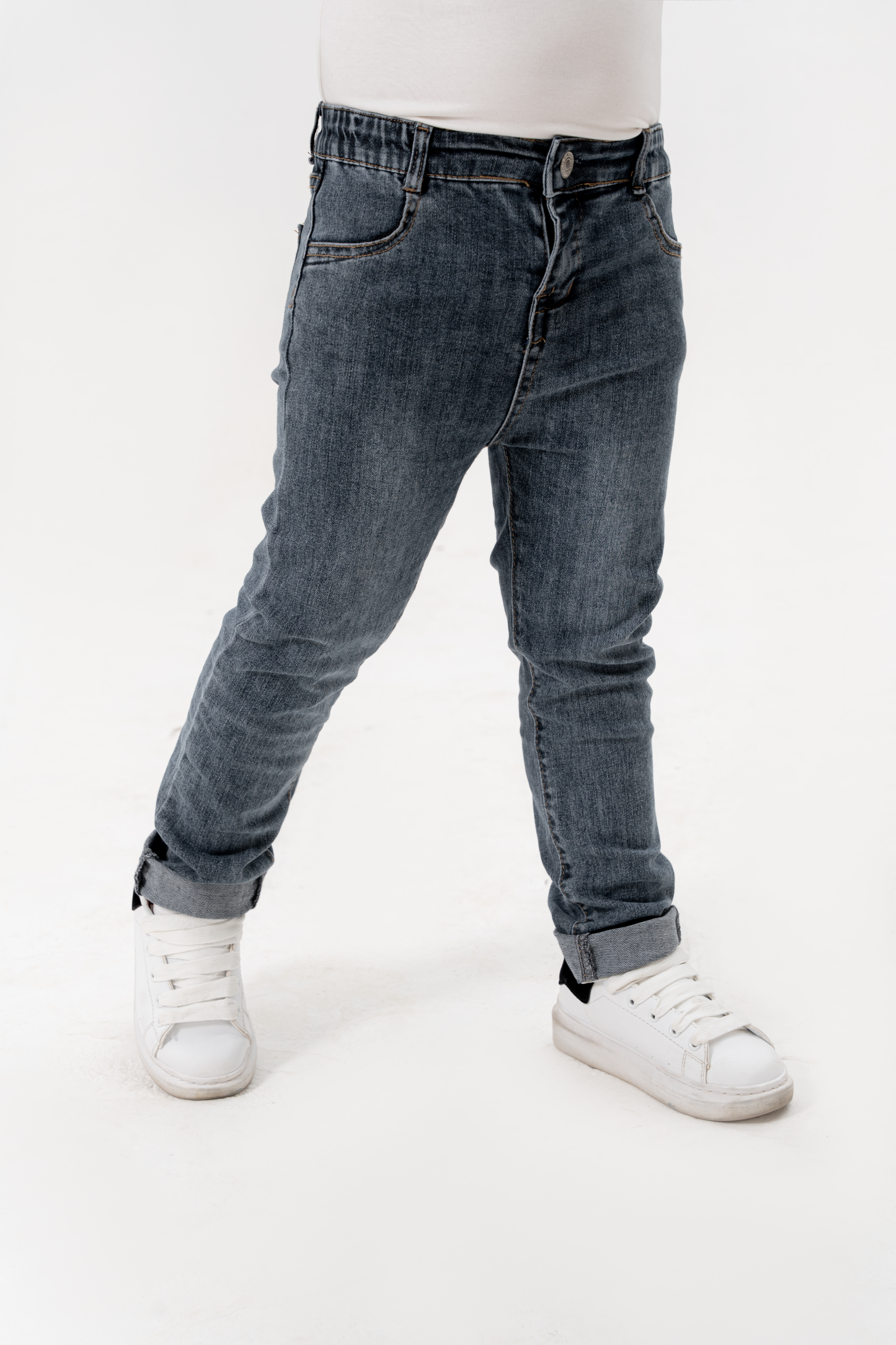 Quần jean dáng slimfit