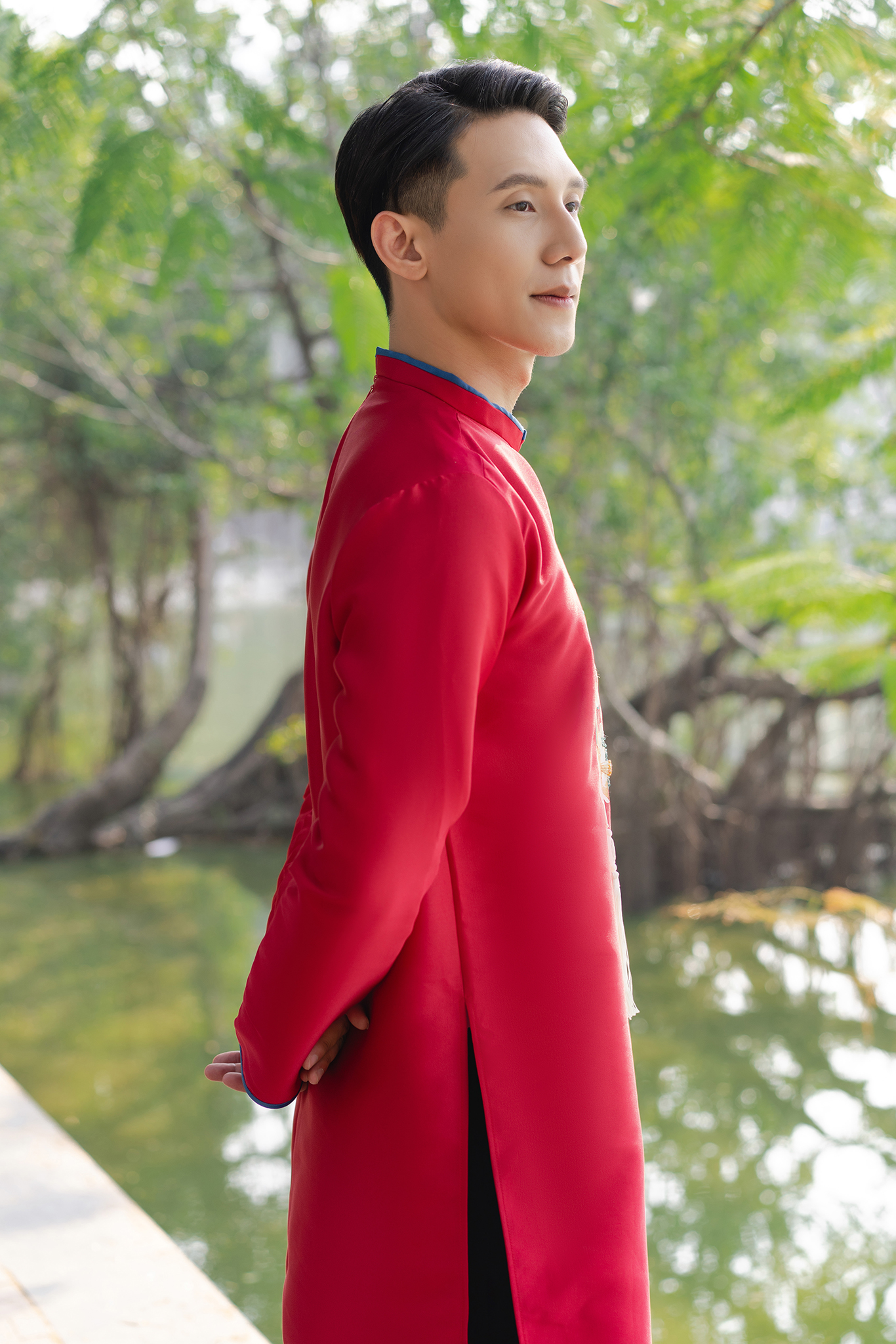 Áo dài bố thêu Sen hạc_thumbnail_3