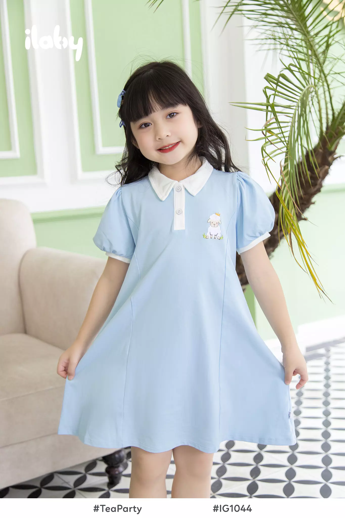 Váy polo thêu ngực bổ mảnh