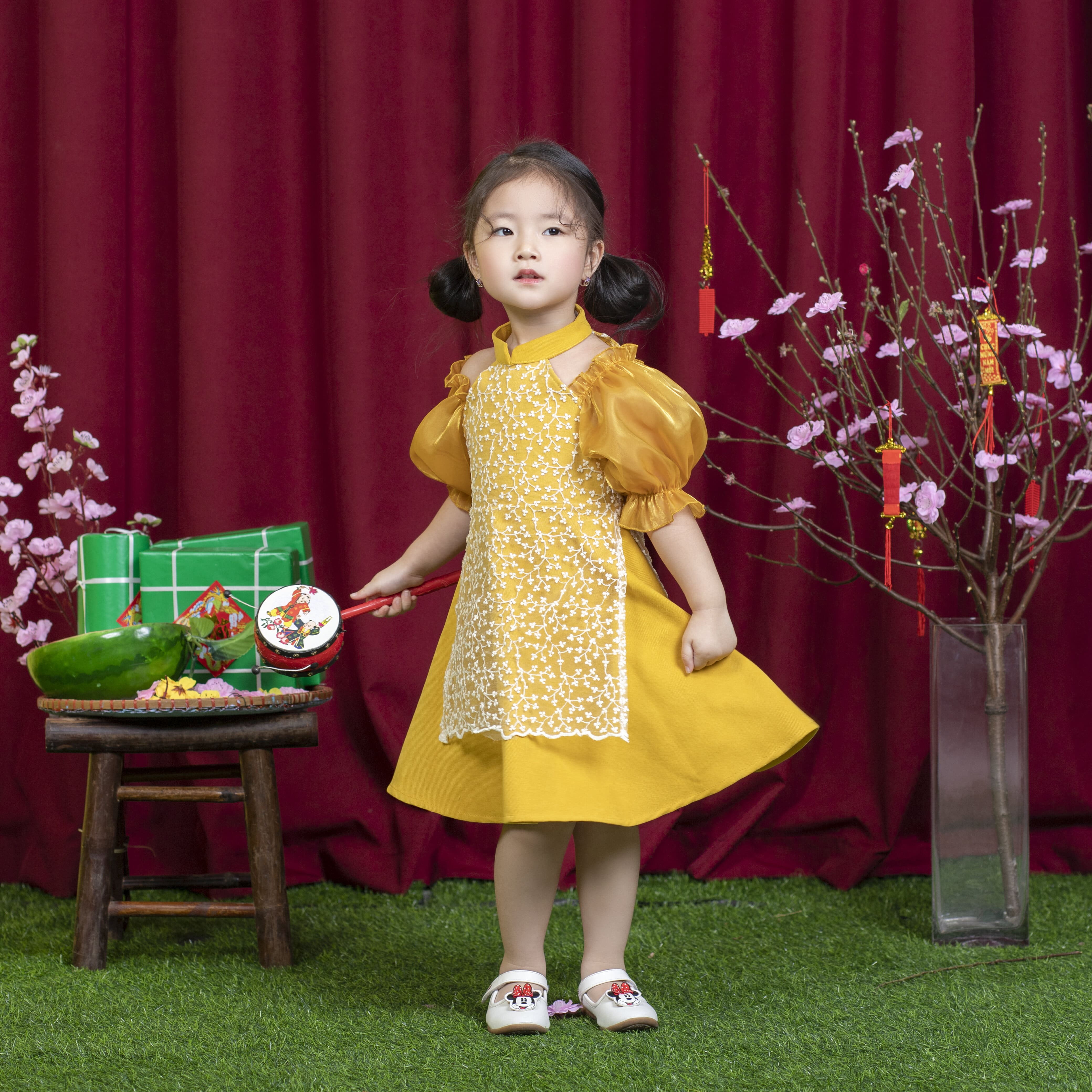 Váy tơ phối ren khoét vai_thumbnail_2