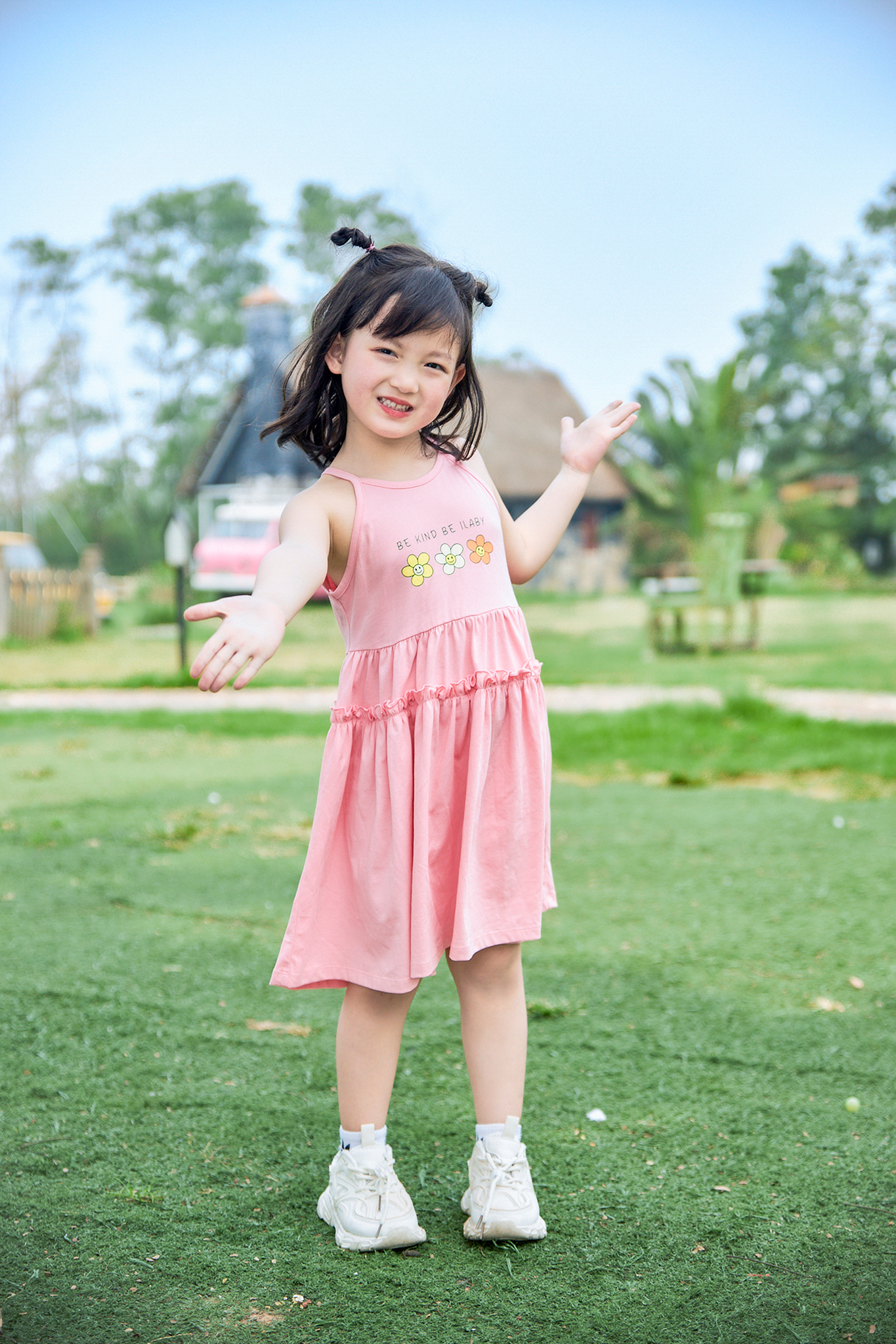 Váy cổ yếm bèo tầng_thumbnail_1