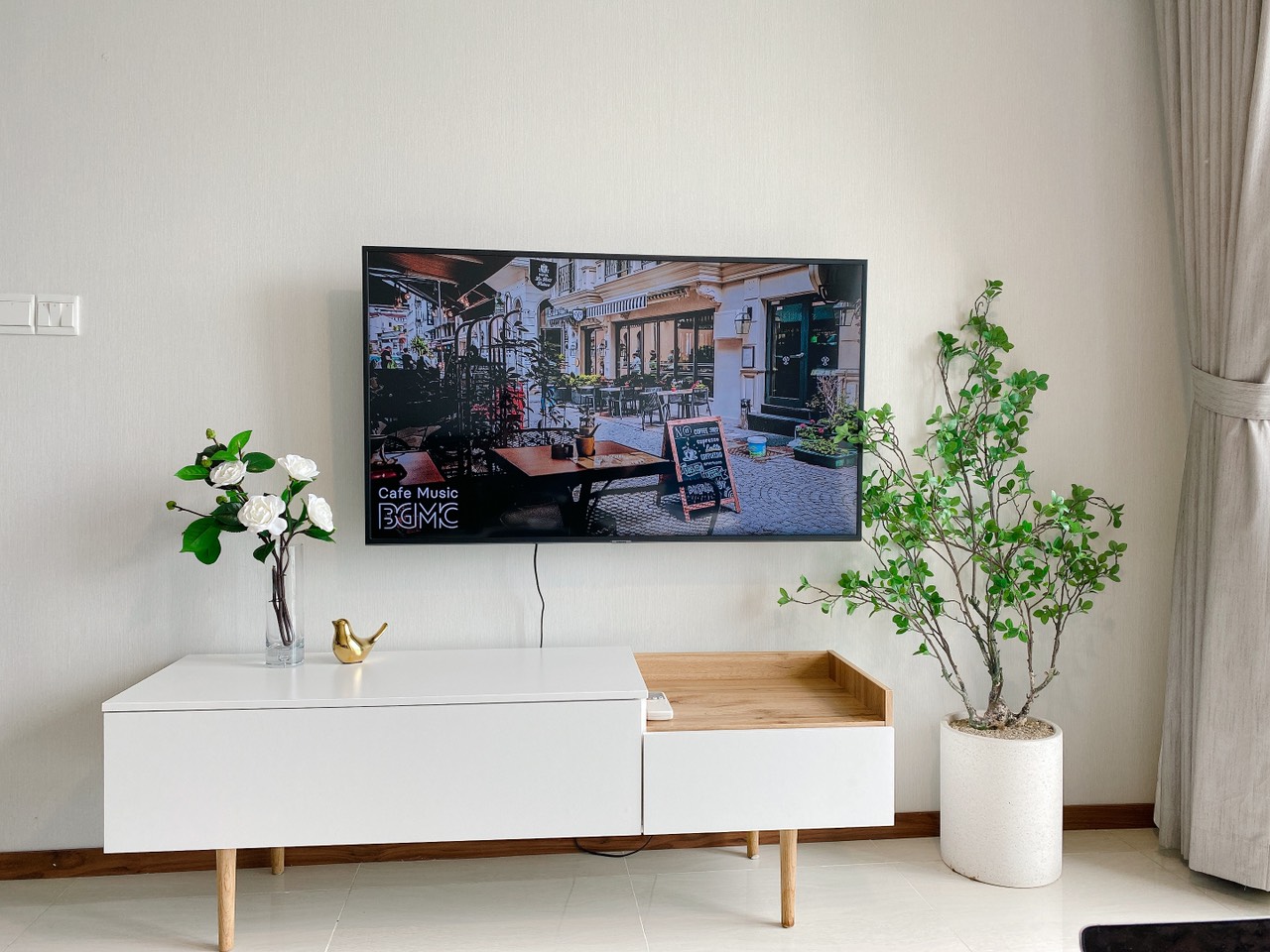 Căn 1 phòng ngủ 60m2 hướng tây bắc cho thuê tại dự án One Verandah_thumbnail_1