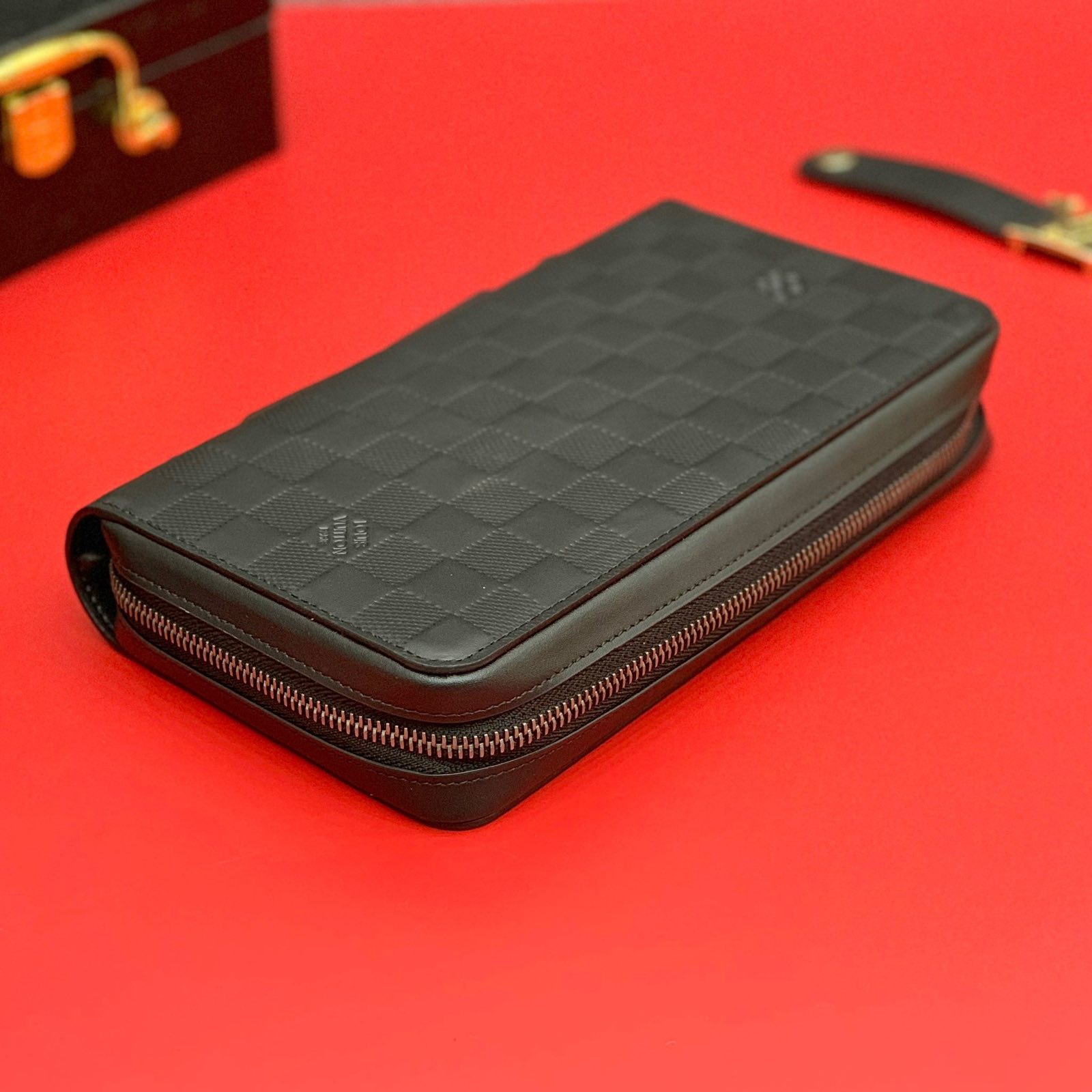 Ví dài séc clutch nam LV Zippy XL Onyx Damier Infini Leather Clutch_thumbnail_2